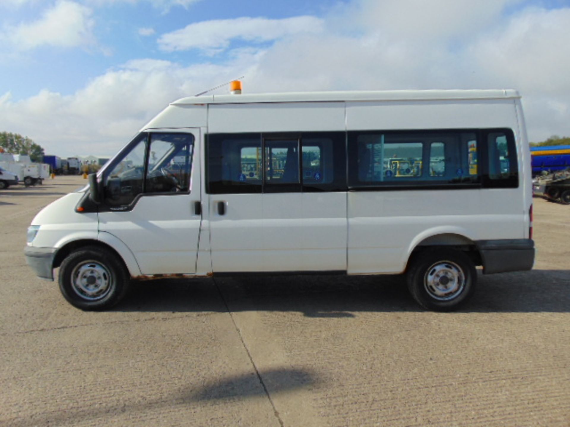 2005 Ford Transit 8 Seat Minibus 29,001 miles - Image 4 of 20