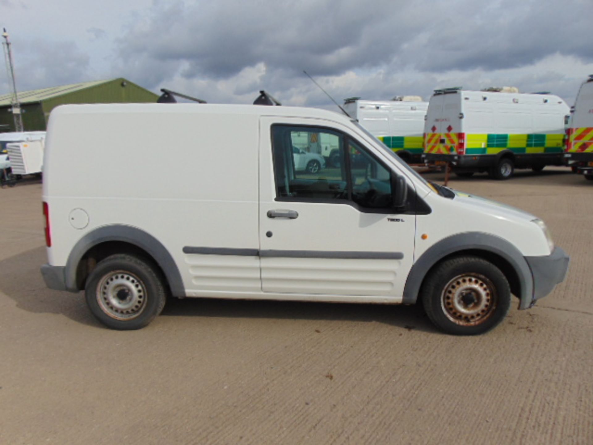 2004 Ford Transit Connect T200 L Panel Van 39,182 miles - Image 5 of 15