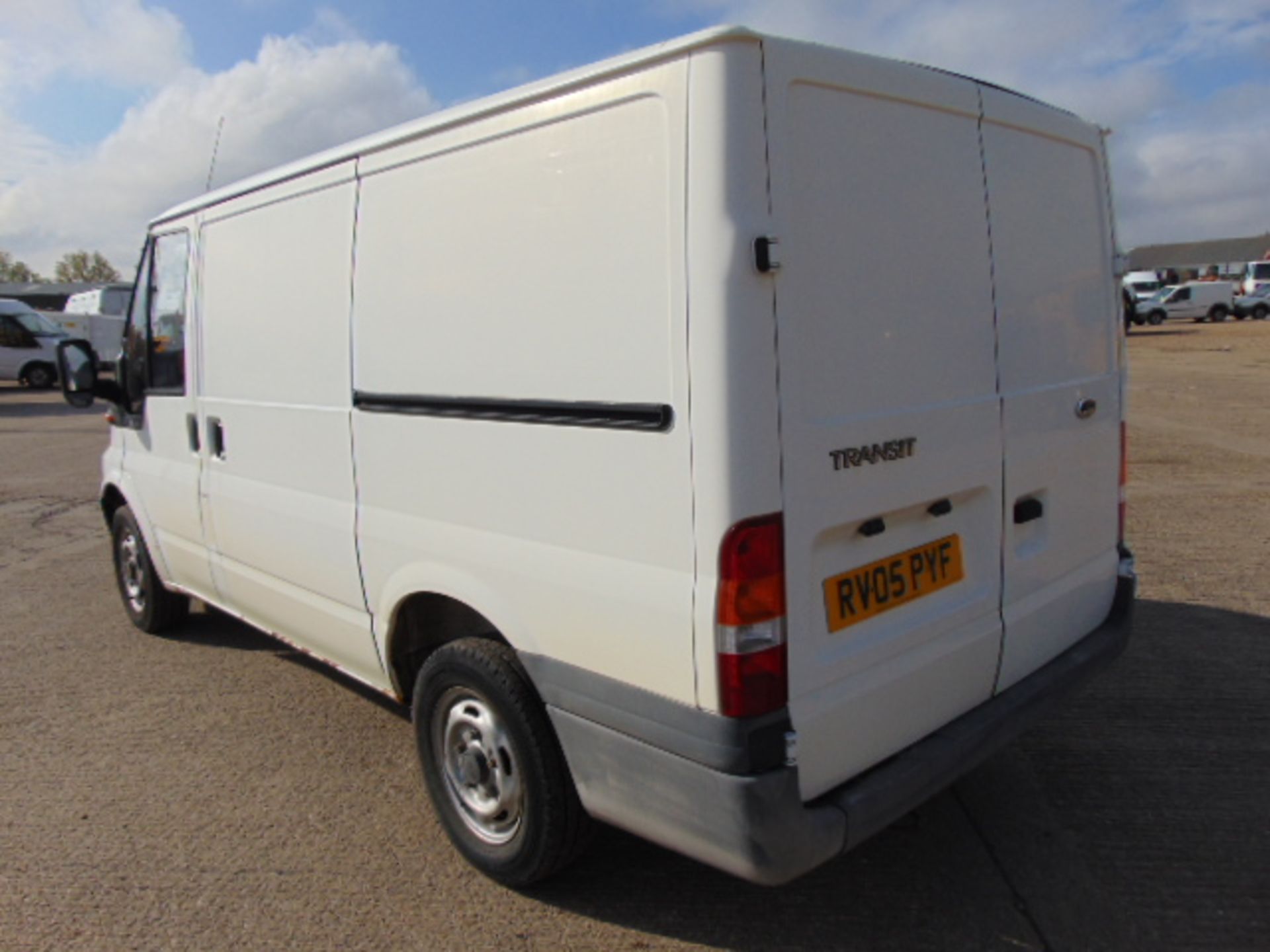 2005 Ford Transit 85 T260 Panel Van 38,304 miles - Image 8 of 23