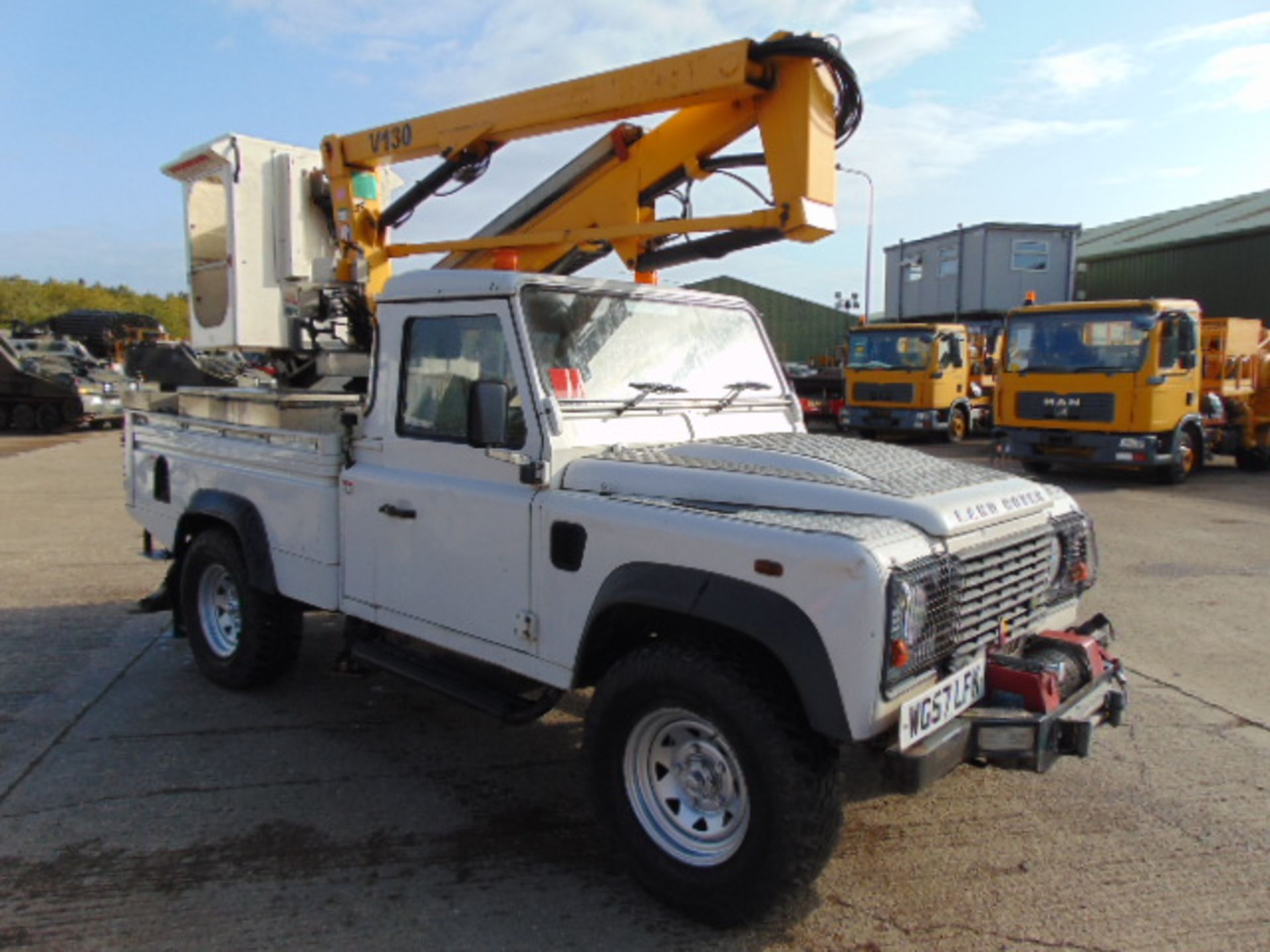 Land Rover Defender 110 High Capacity Cherry Picker - Image 4 of 40