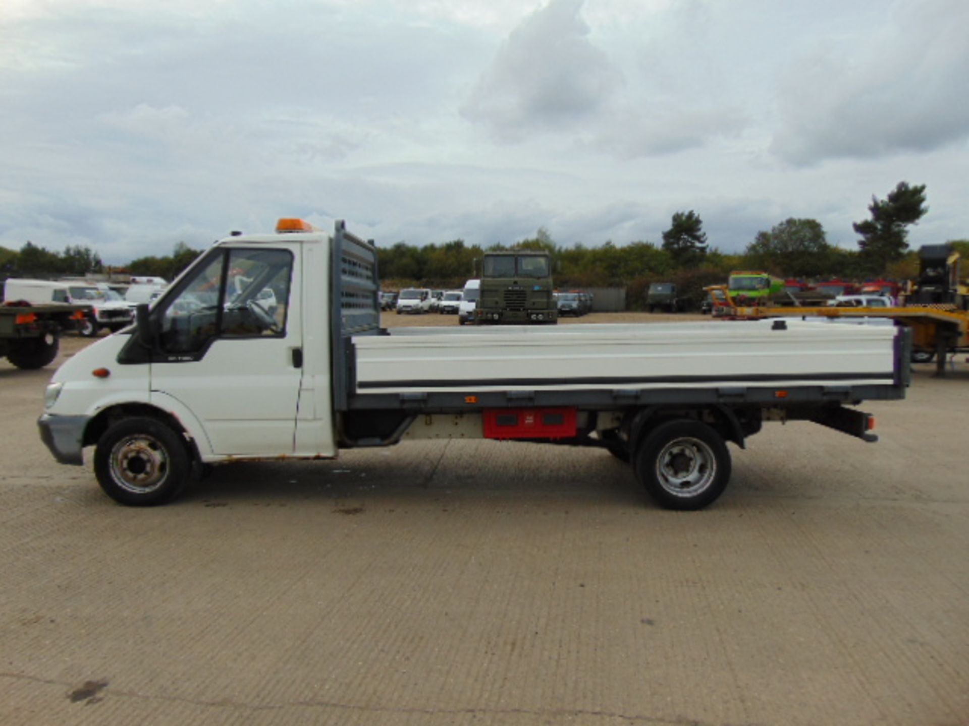 2005 Ford Transit 90 T350 Dropside Pickup 57,131 miles - Image 4 of 18
