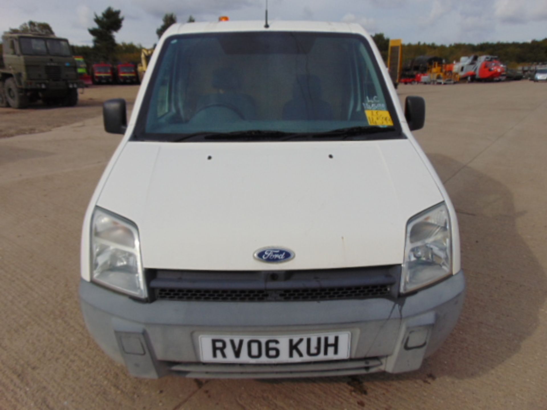 2006 Ford Transit Connect T200 L Panel Van 26,410 miles - Image 2 of 15
