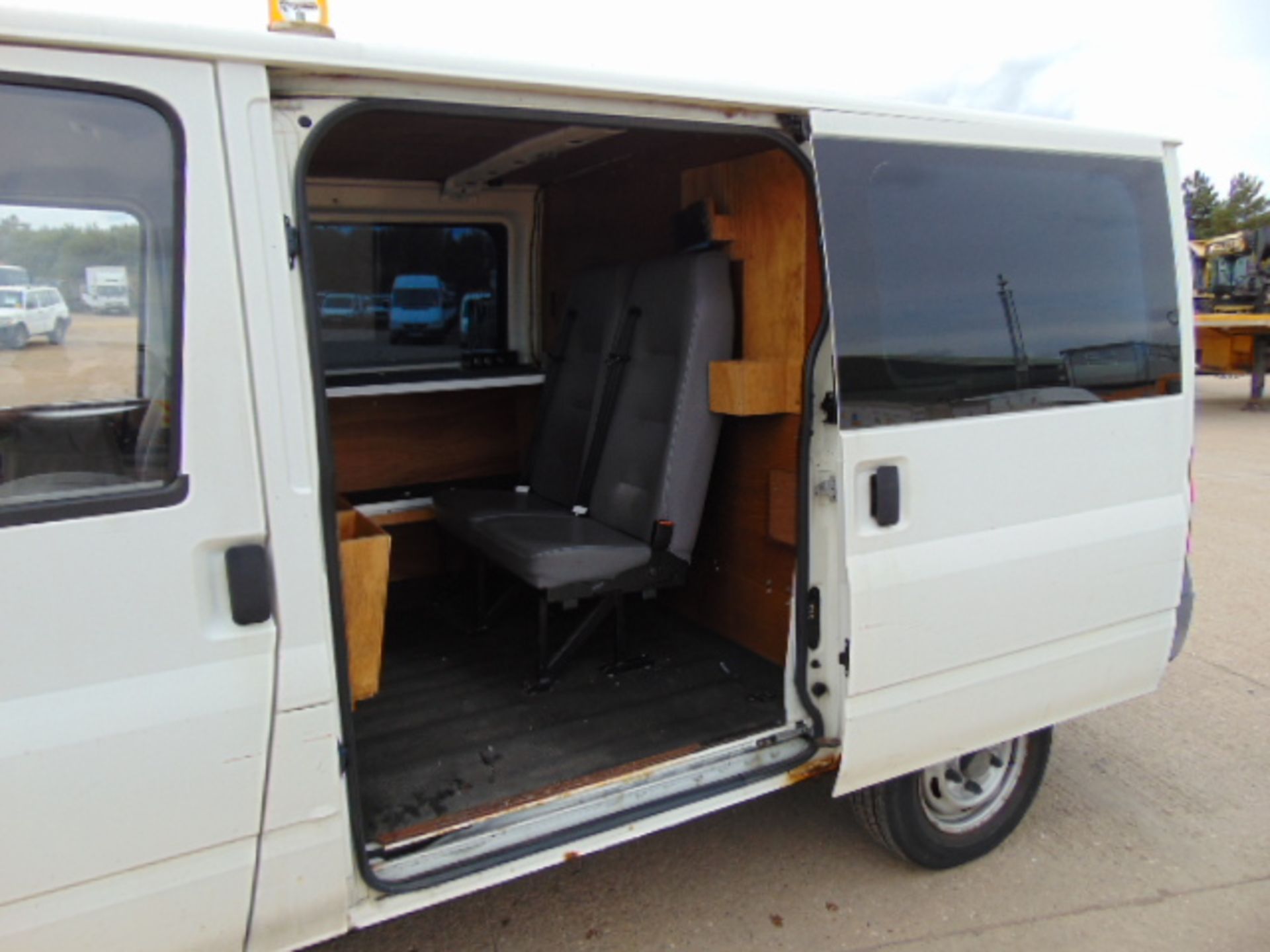 2005 Ford Transit T280 Crew Cab Panel Van 22,206 miles - Image 9 of 20