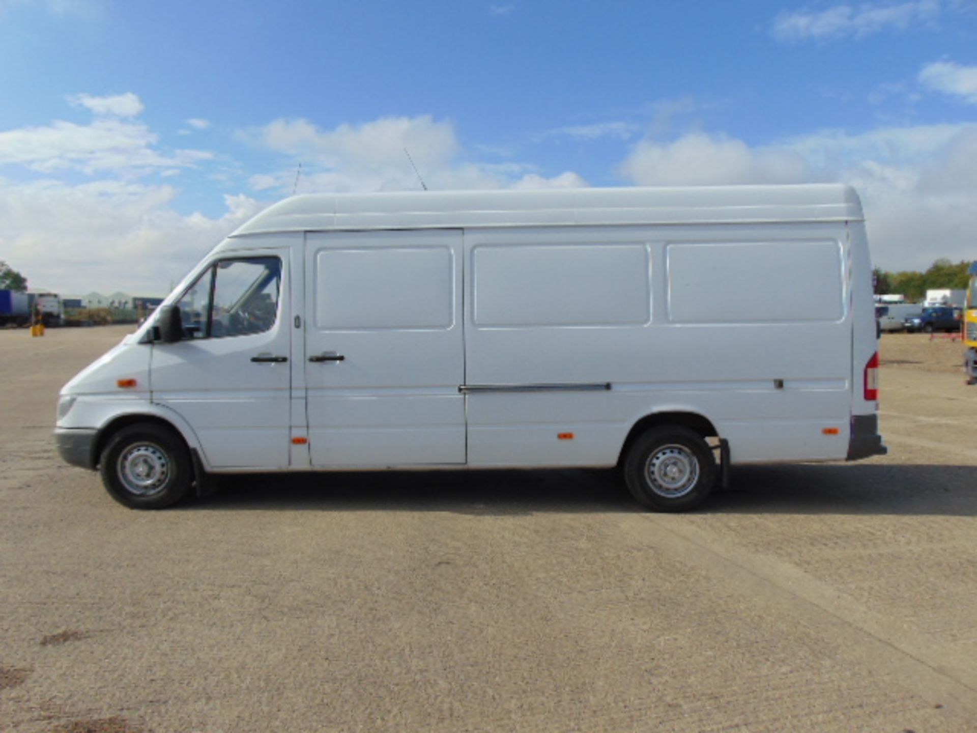 2004 Mercedes Sprinter 316CDi LWB High Top Panel Van 23,854 miles - Image 4 of 21