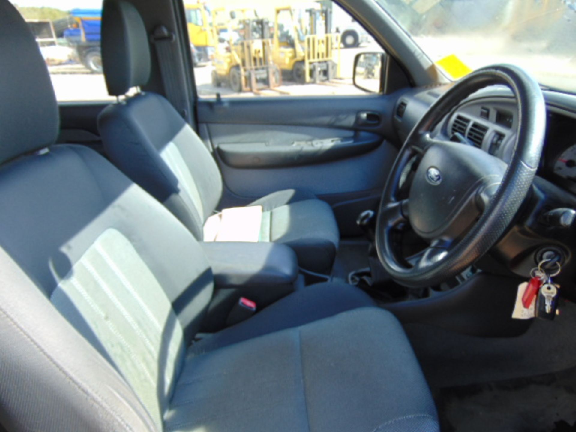 2005 Ford Ranger Double Cab 2.5TDCi 4x4 Pick Up 28,350 miles - Image 13 of 18