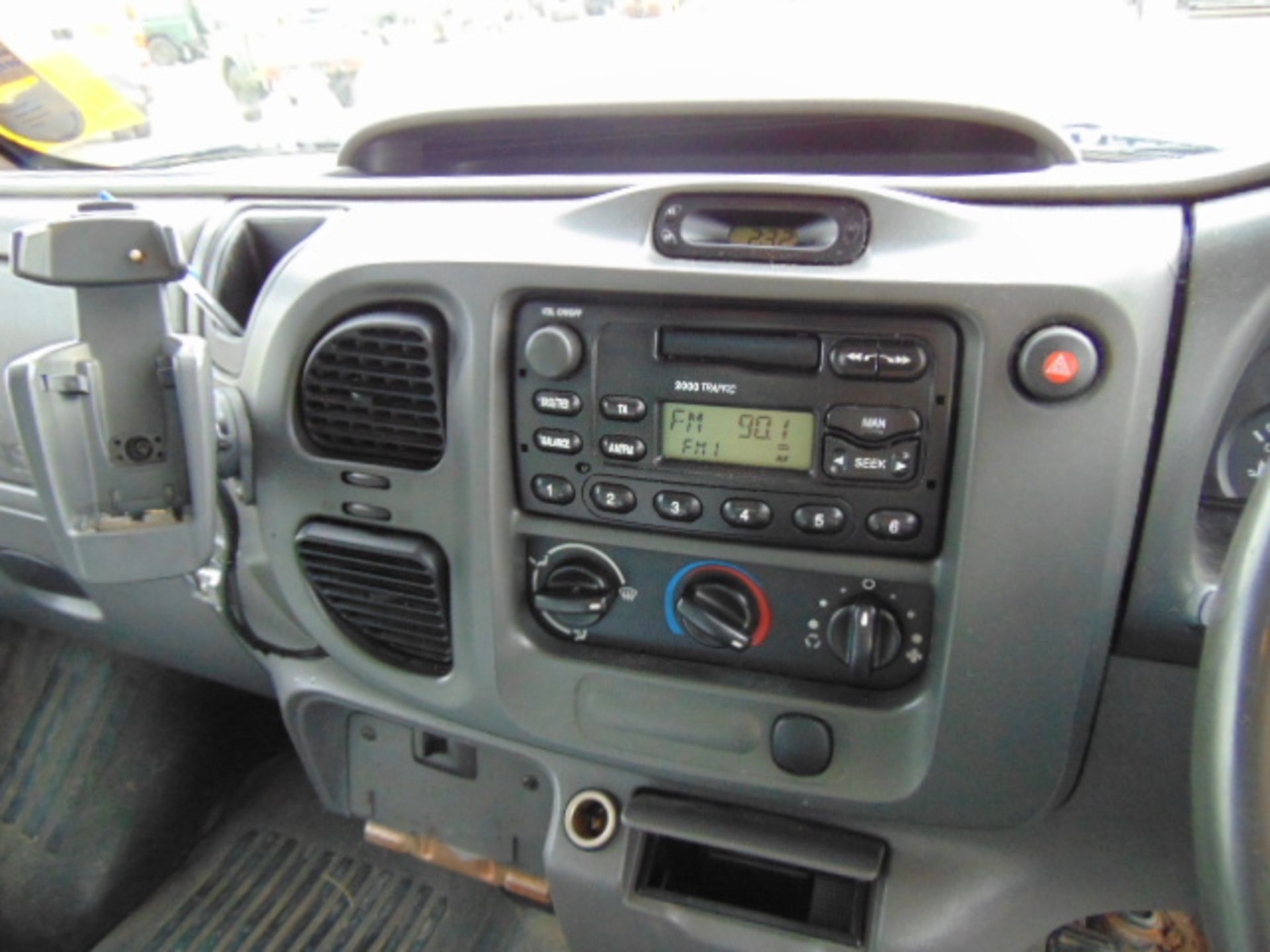 2005 Ford Transit 90 T350 Dropside Pickup 57,131 miles - Image 11 of 18