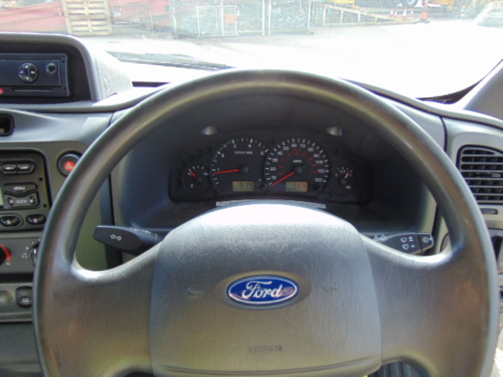 2005 Ford Transit 8 Seat Minibus 29,001 miles - Image 10 of 20