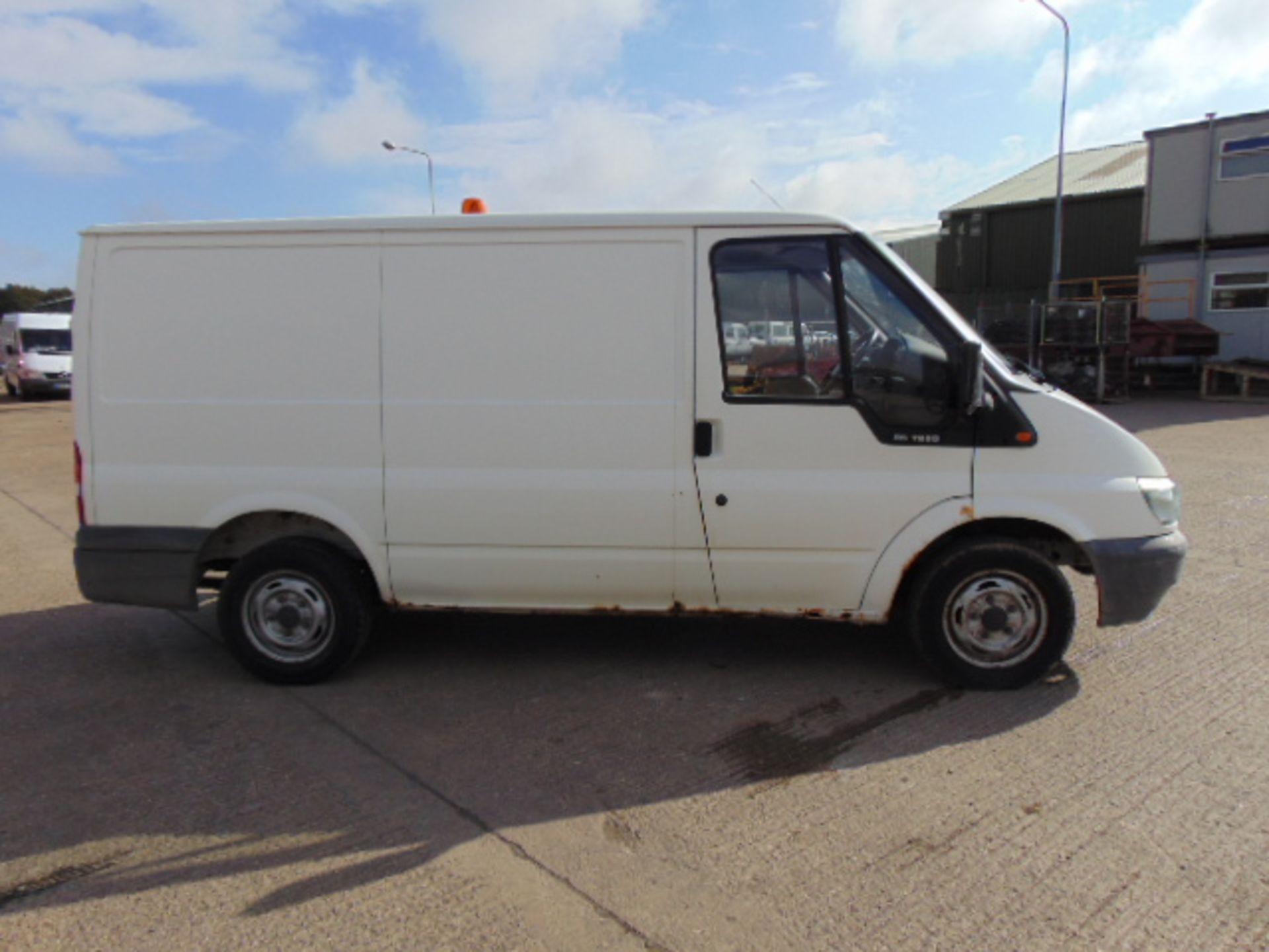 2005 Ford Transit 85 T260 Panel Van 38,304 miles - Image 5 of 23