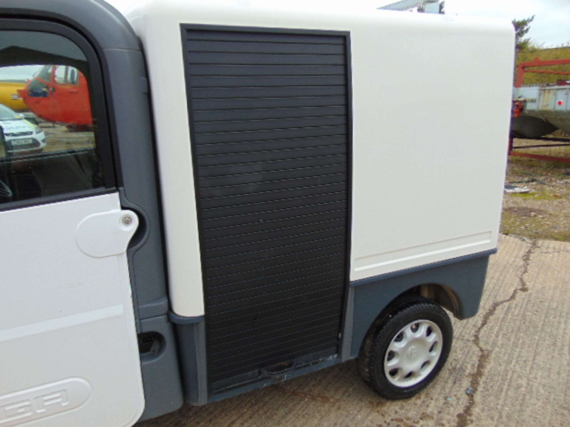 2011 Aixam Mega Electric City Van - Image 14 of 17