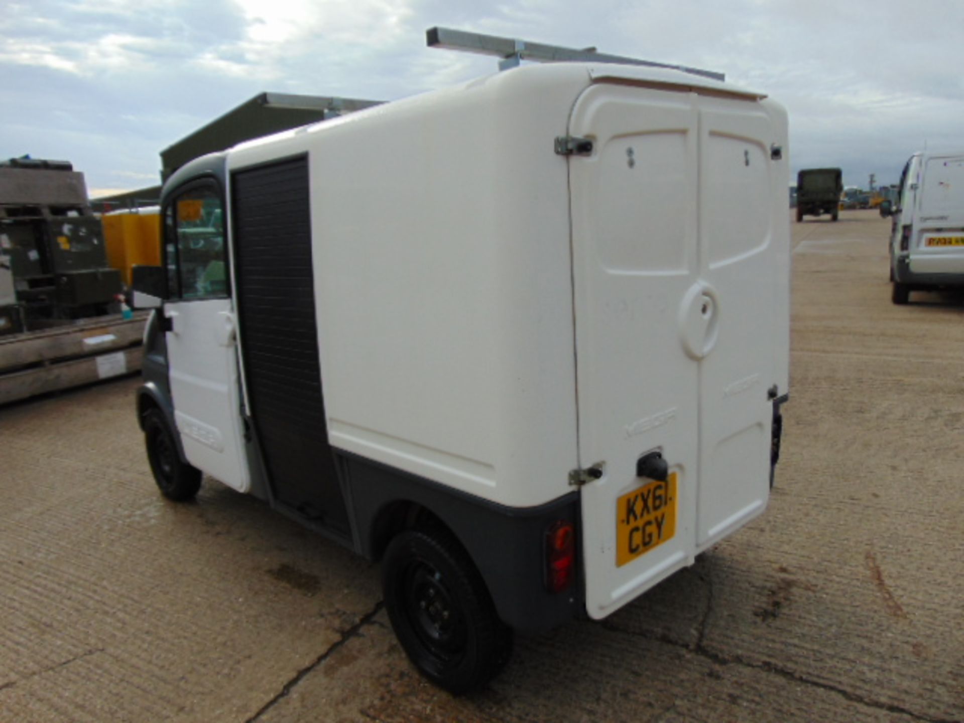 2011 Aixam Mega Electric City Van - Image 8 of 17