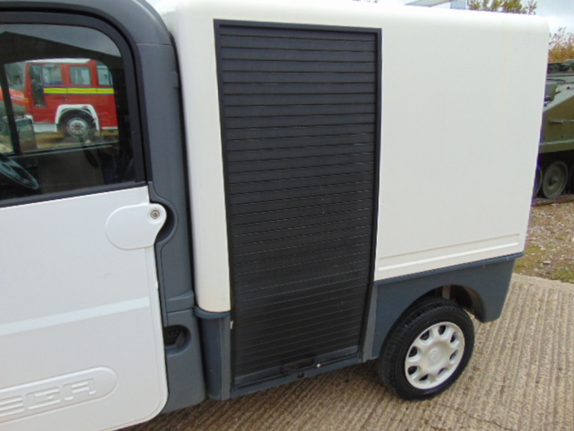 2011 Aixam Mega Electric City Van - Image 15 of 19