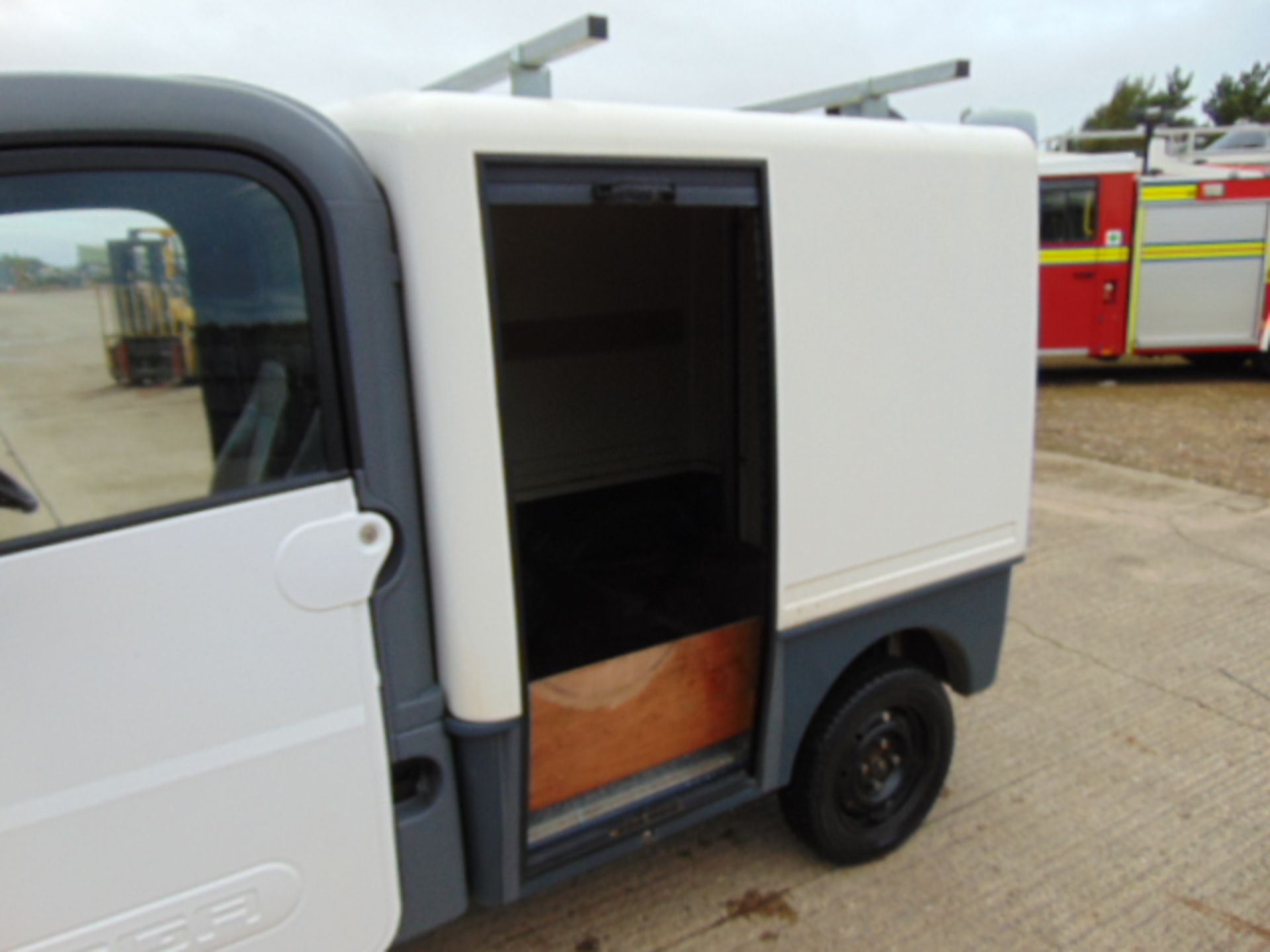 2011 Aixam Mega Electric City Van - Image 16 of 20