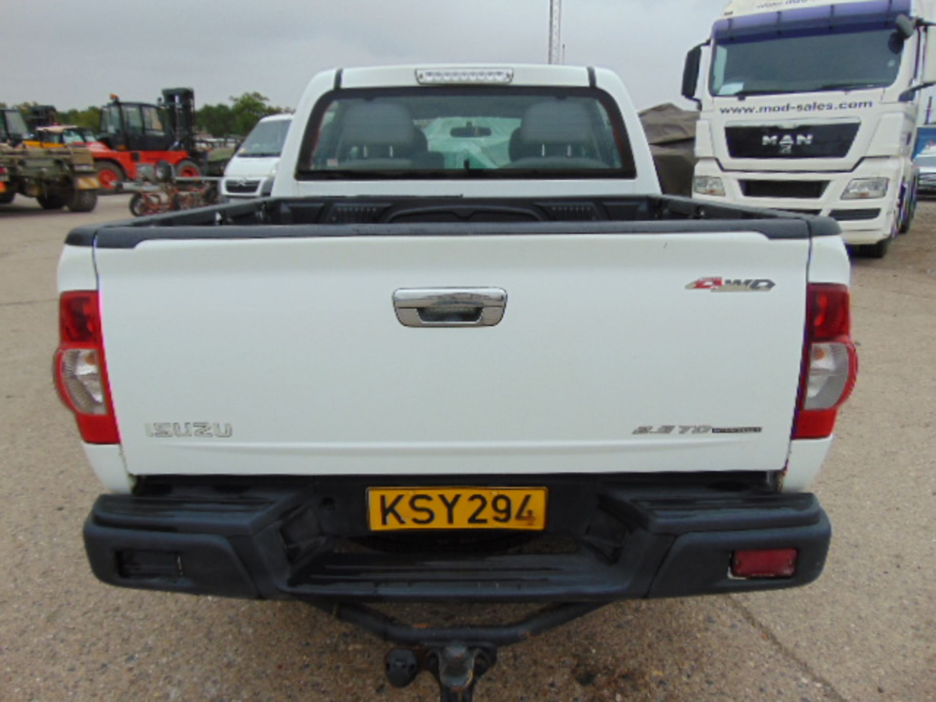 2008 Isuzu D-Max Double Cab 2.5 Diesel 4 x 4 Pickup - Image 7 of 16