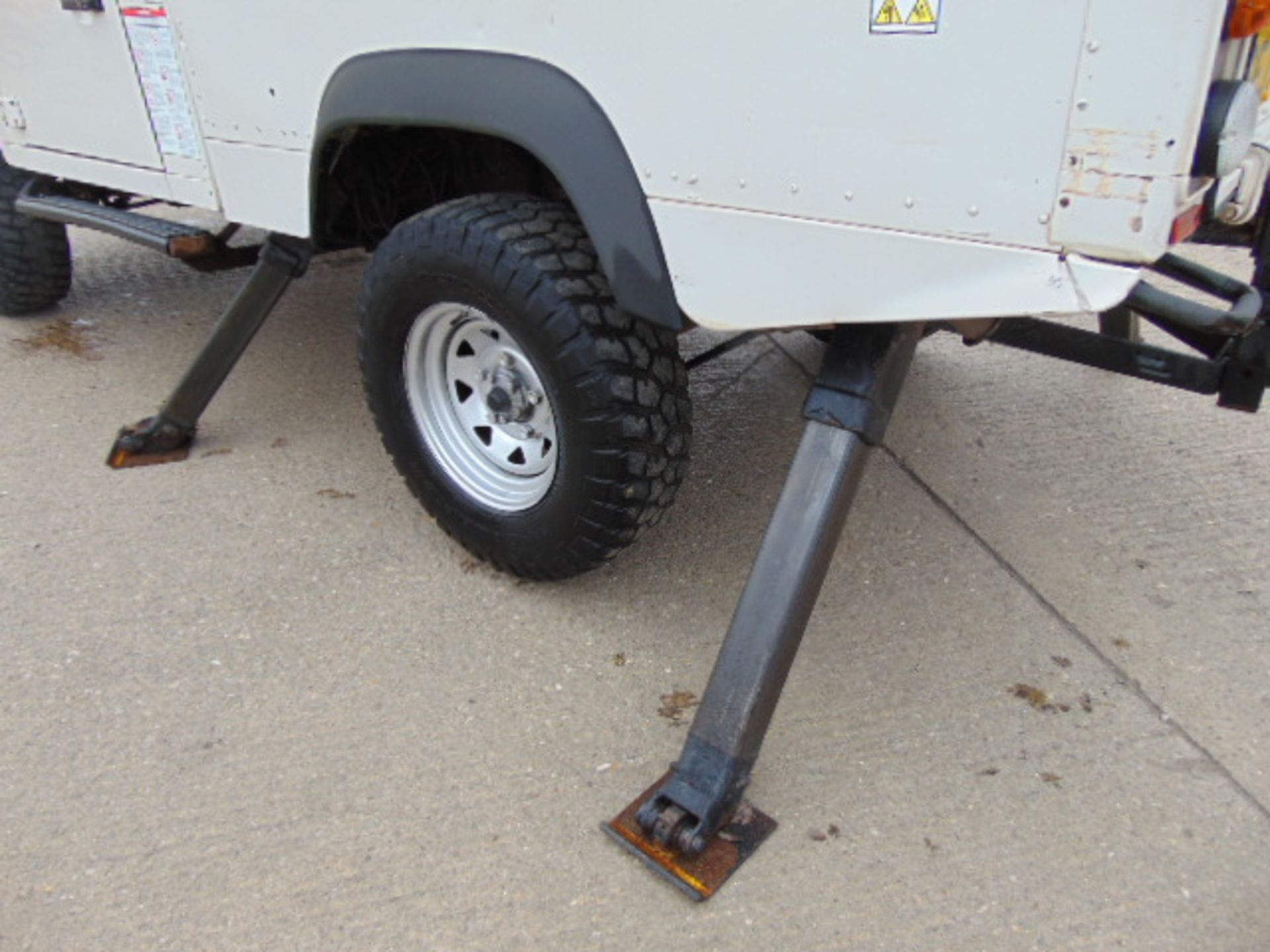 Land Rover Defender 110 High Capacity Cherry Picker - Image 20 of 34