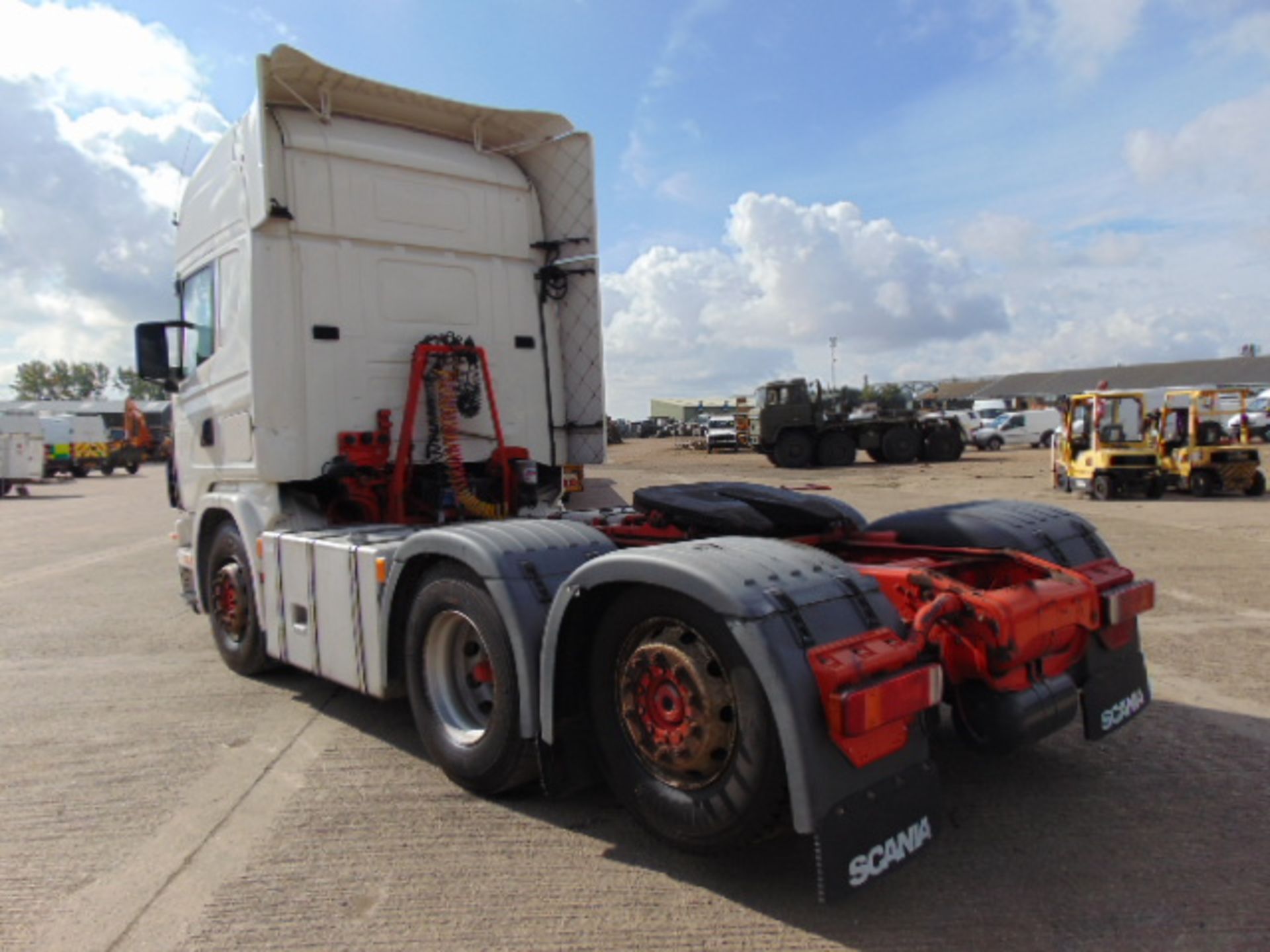 Left Hand Drive Scania R124 LA 6X2 NA 470 44,000 kg GWV Tractor Unit - Image 8 of 25