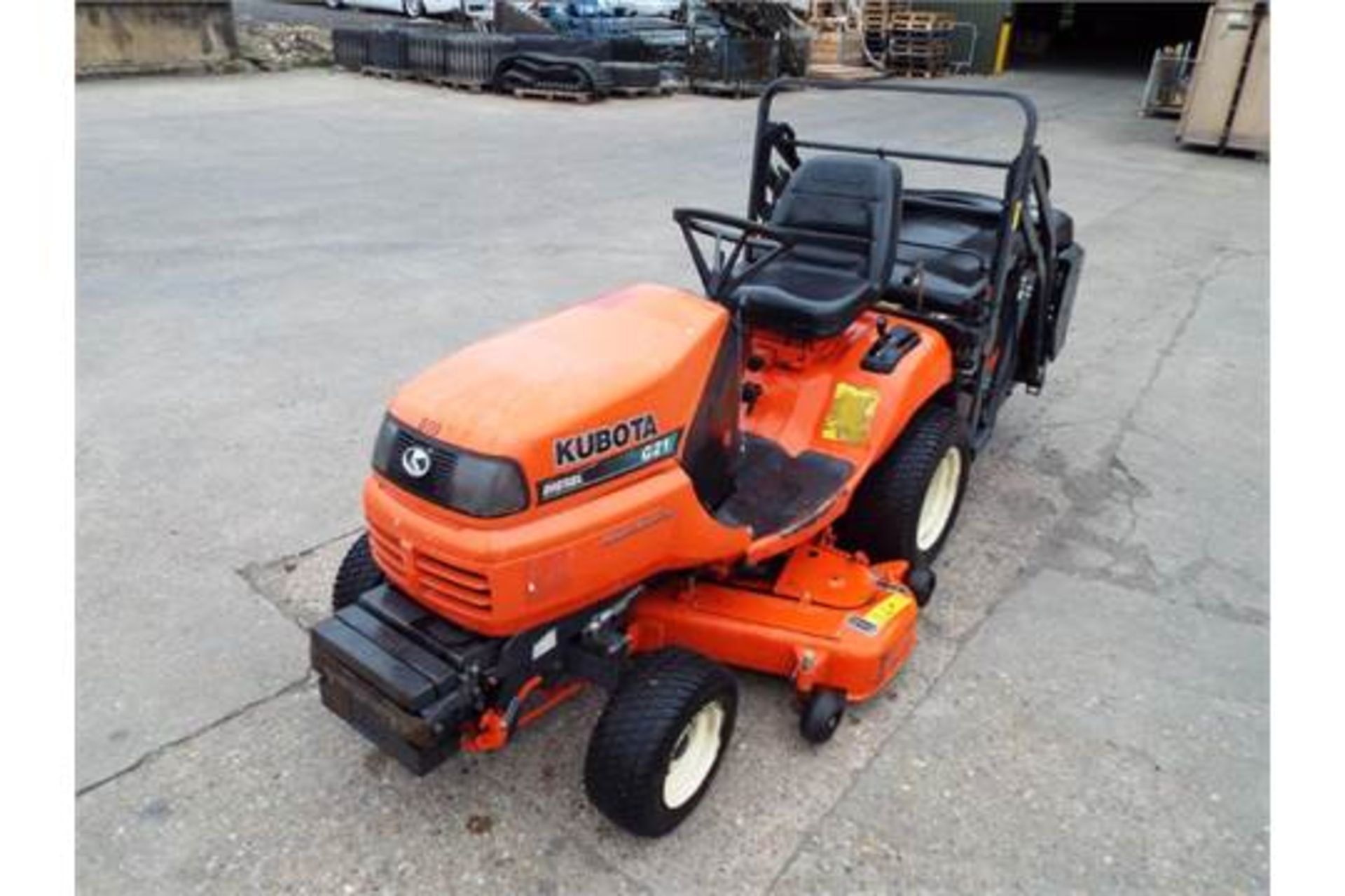 2008 Kubota G21 Ride On Mower with Glide-Cut System and High Dump Grass Collector - Image 5 of 22