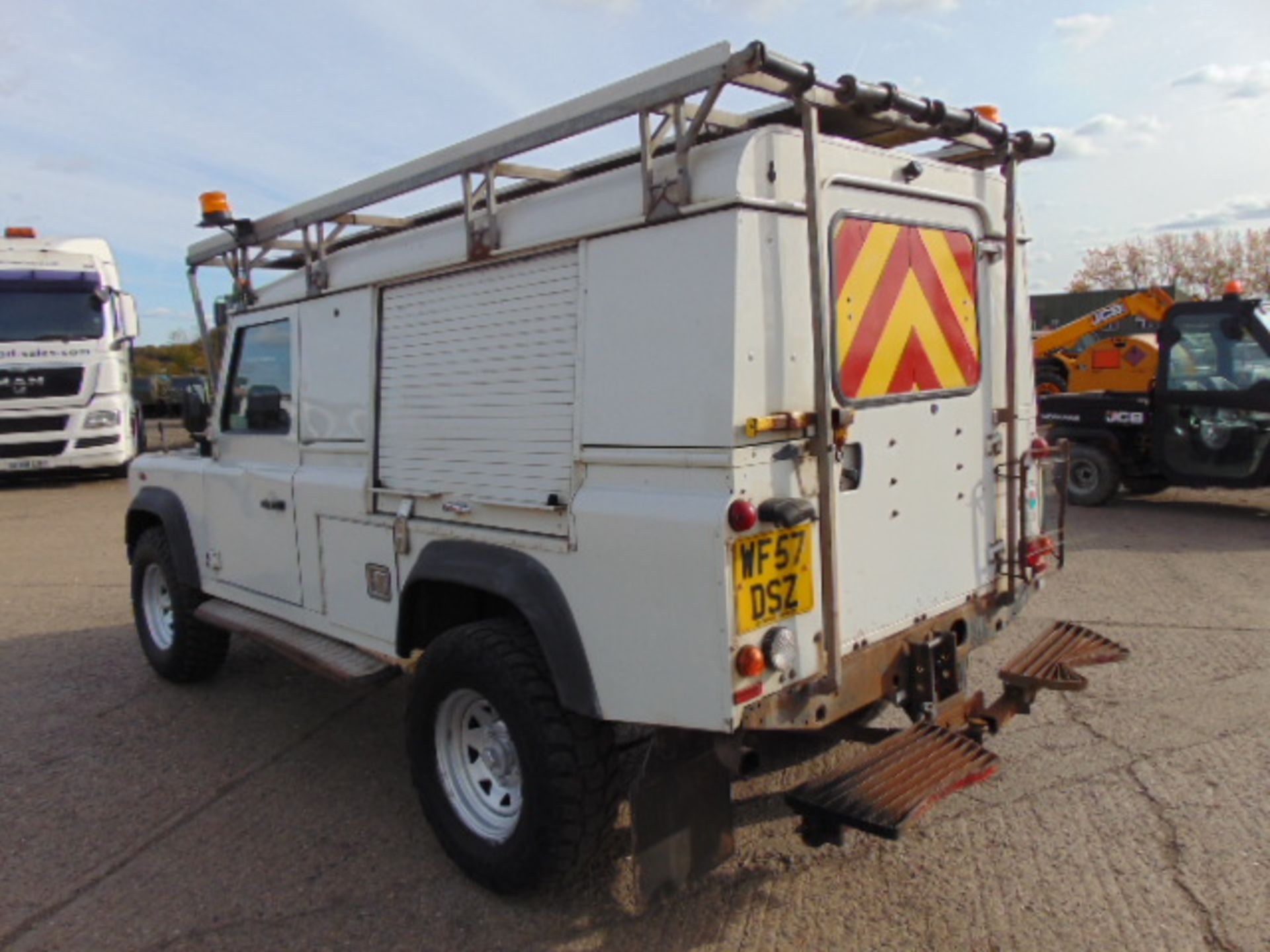 Land Rover Defender 110 Puma Hardtop 4x4 Special Utility (Mobile Workshop) complete with Winch - Image 8 of 27