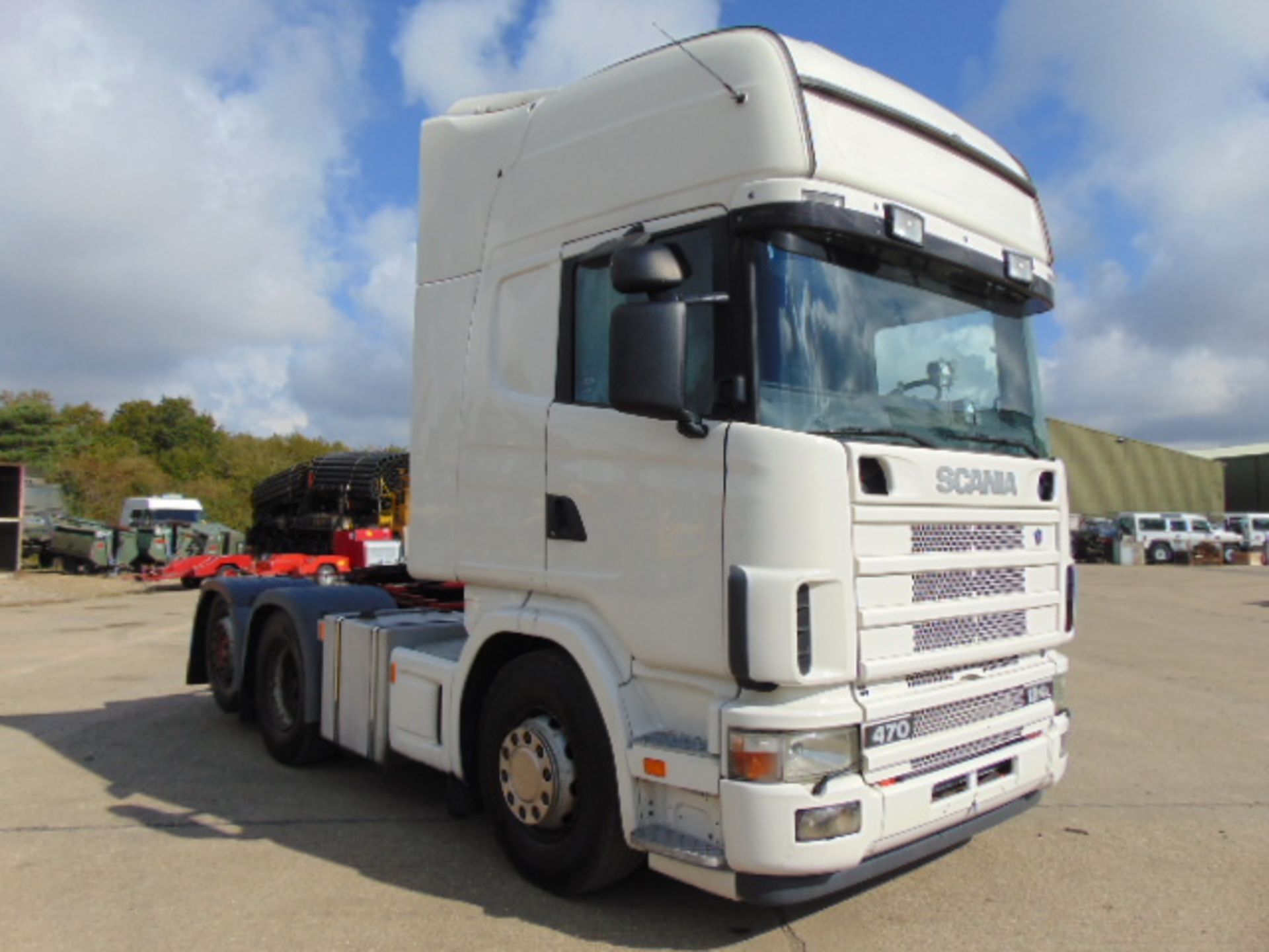 Left Hand Drive Scania R124 LA 6X2 NA 470 44,000 kg GWV Tractor Unit