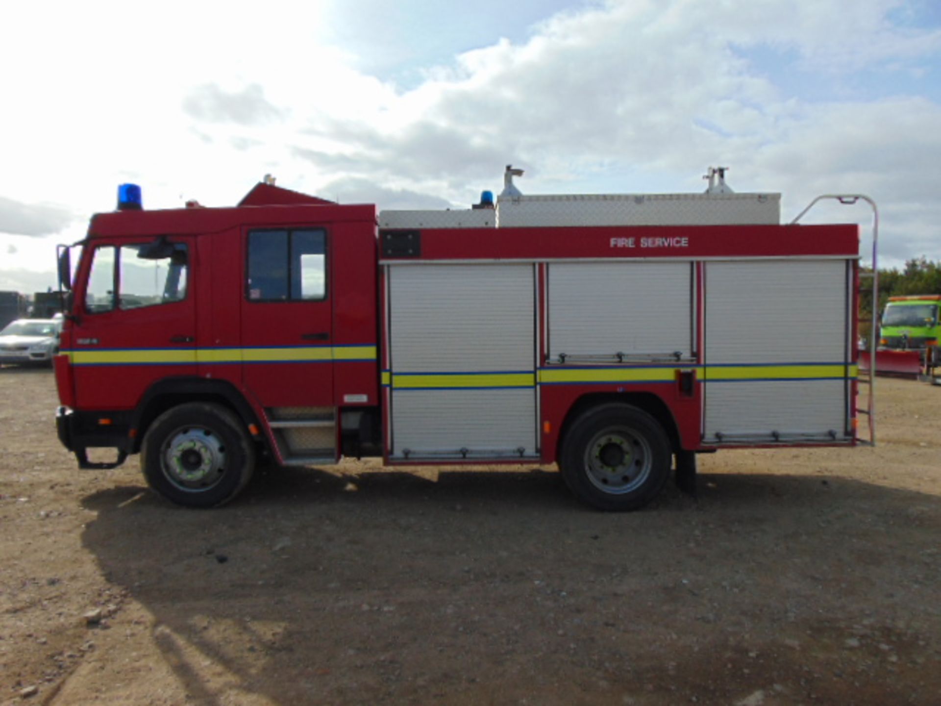 Mercedes 1124 Saxon Fire Engine C/W Front Mounted Winch - Image 4 of 21