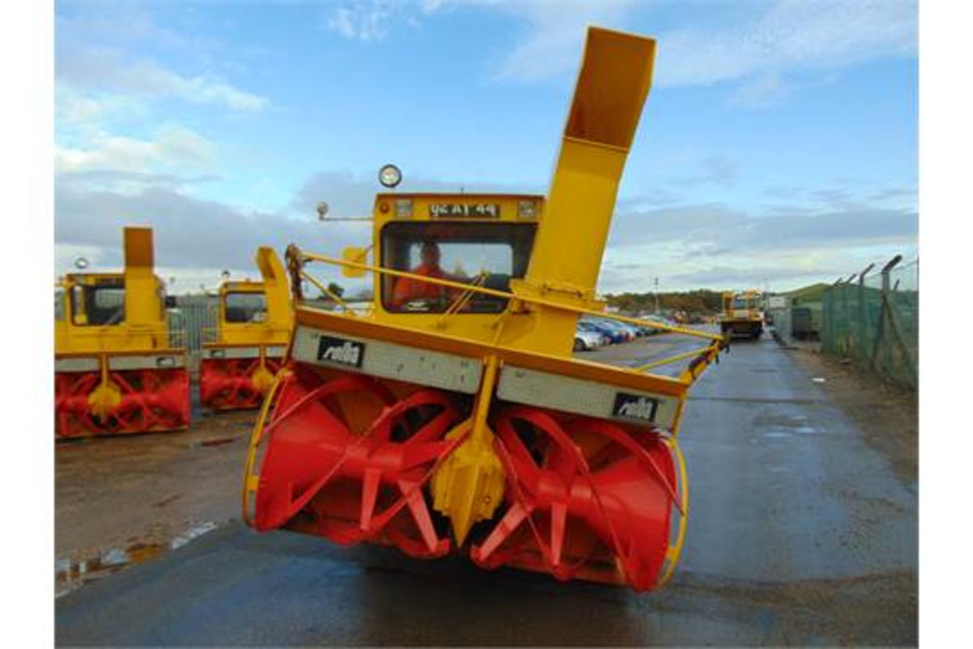 Rolba R 400 F Deutz Diesel Snowblower - Image 7 of 19