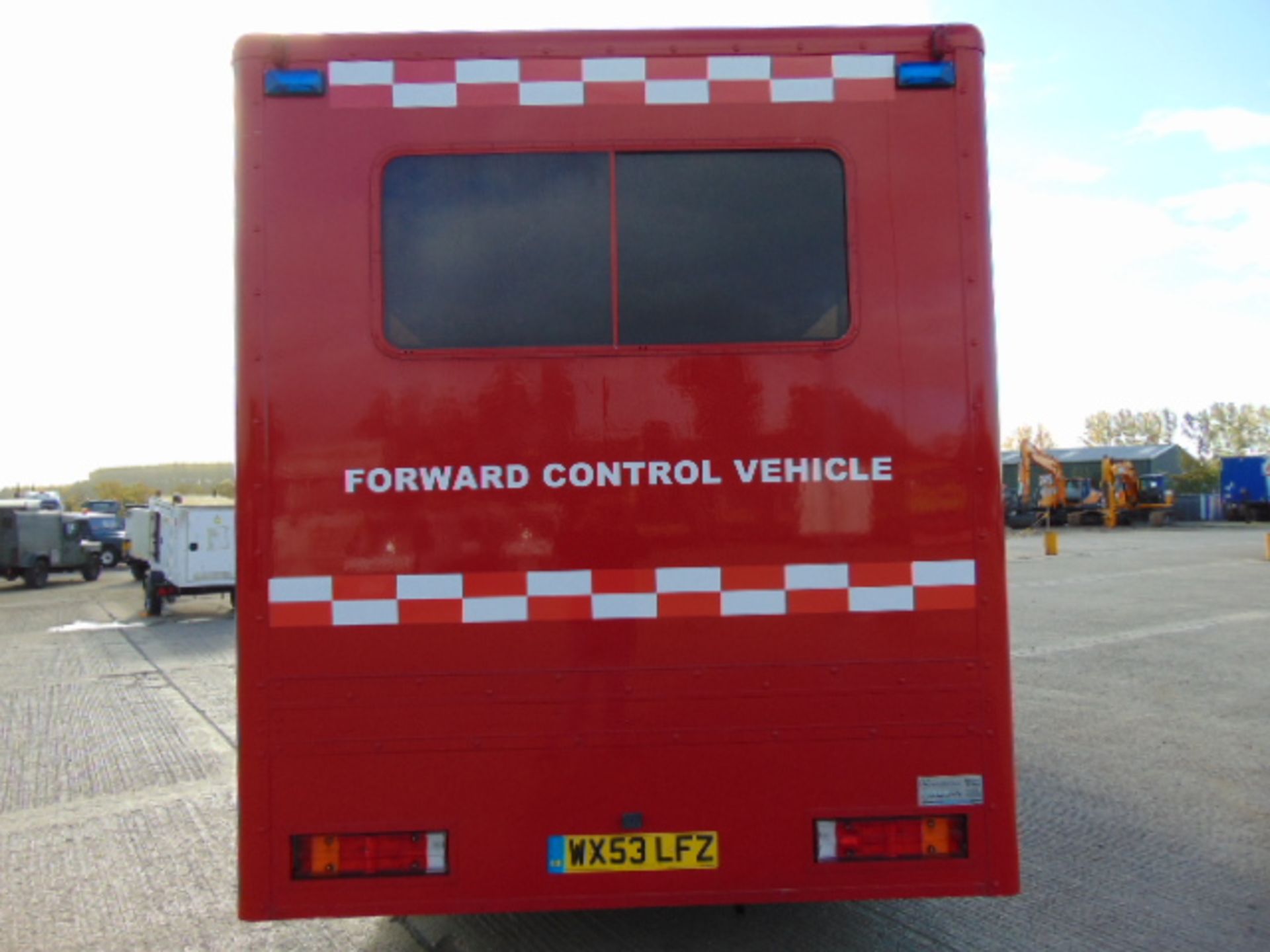 2003 Mercedes 815 4x2 Forward Control Vehicle - Image 7 of 33