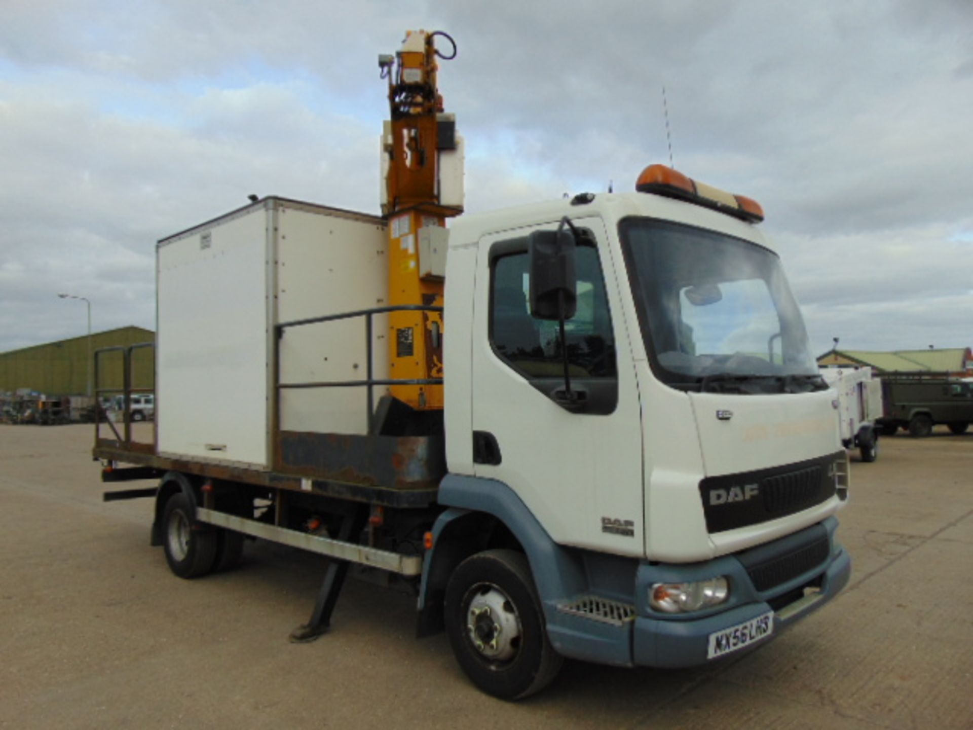 DAF 45.150 C/W Versalift 38NF Aerial Work Platform - Image 4 of 31