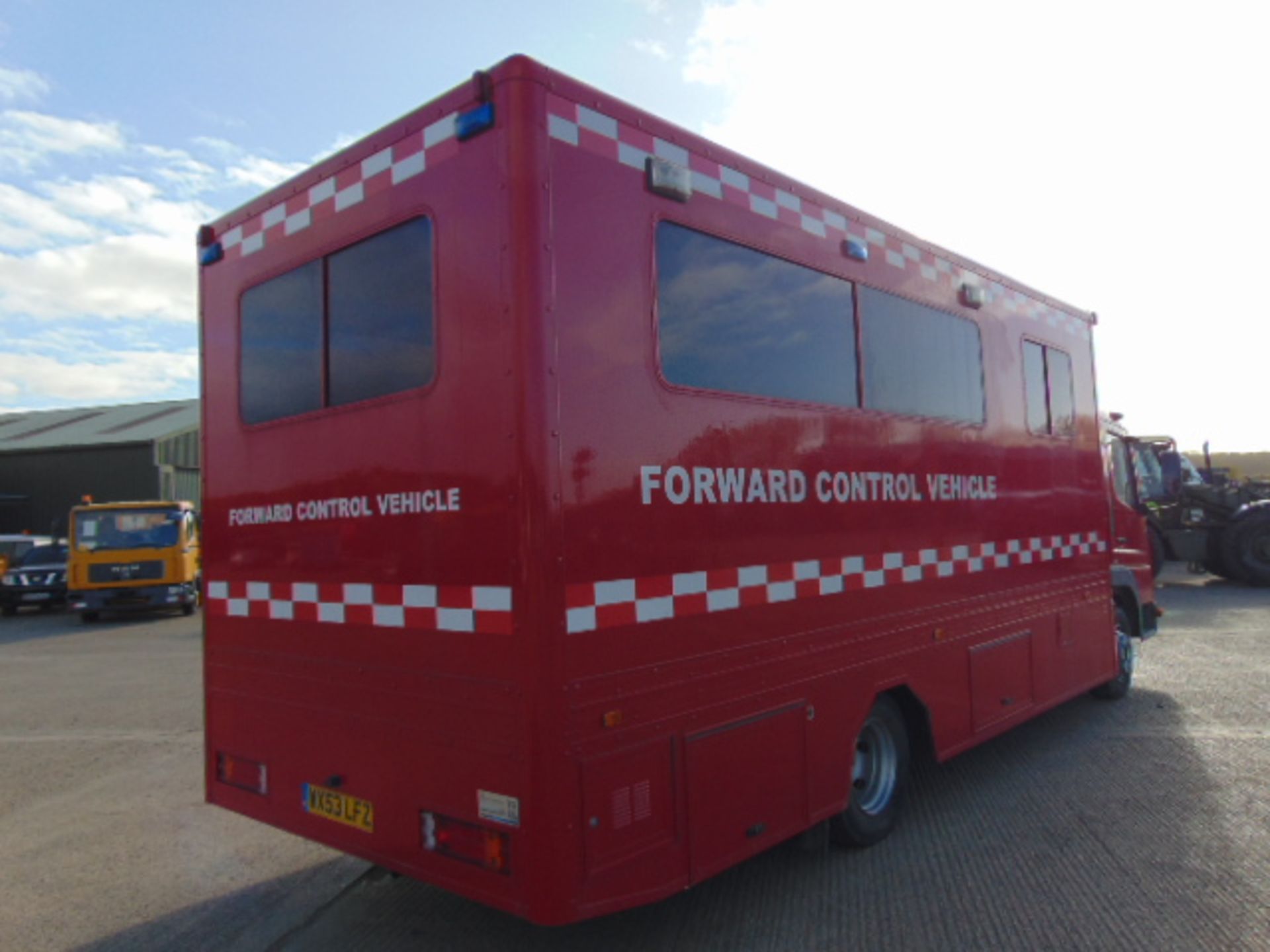 2003 Mercedes 815 4x2 Forward Control Vehicle - Image 6 of 33