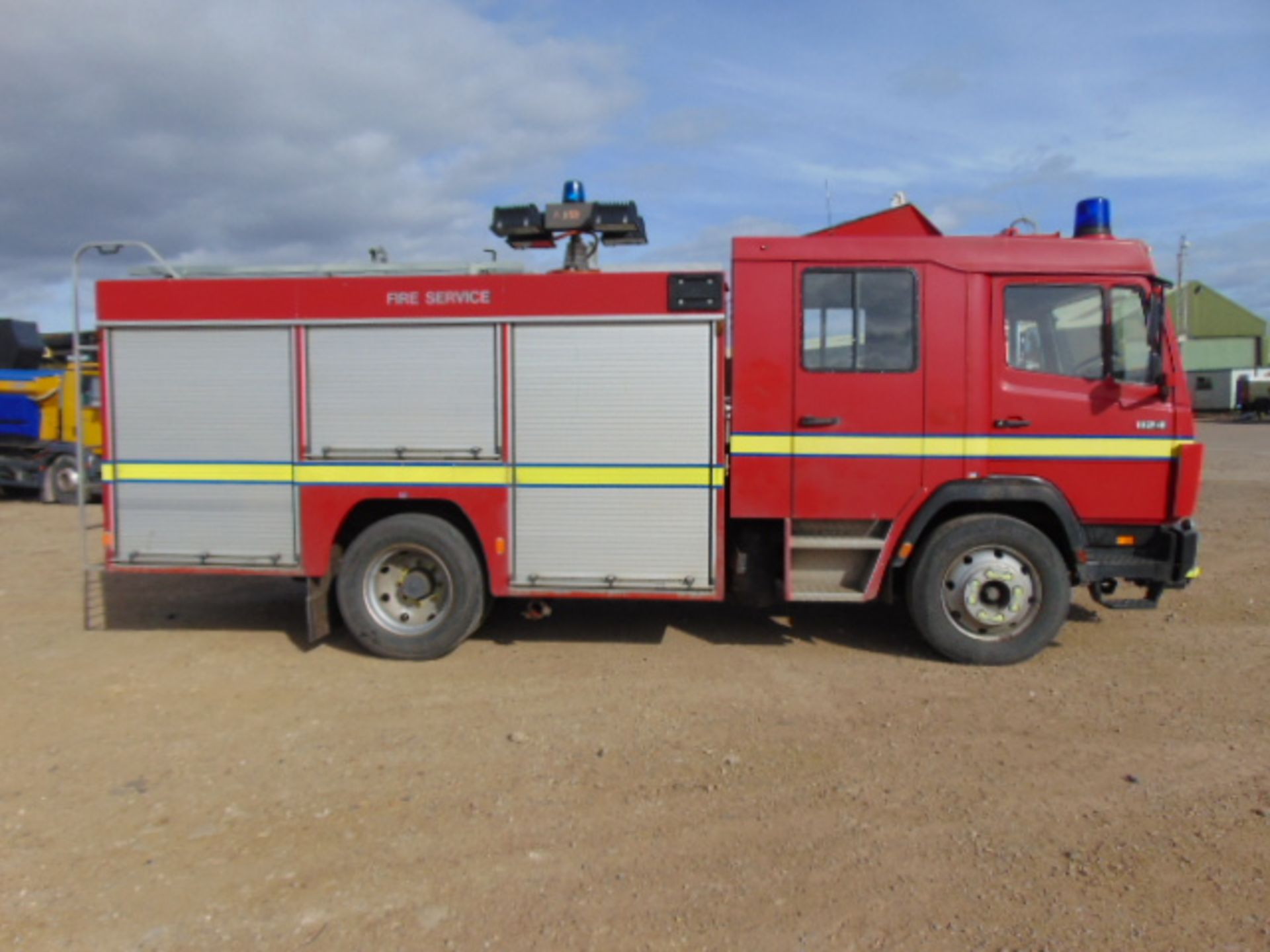 Mercedes 1124 Saxon Fire Engine C/W Front Mounted Winch - Image 5 of 21