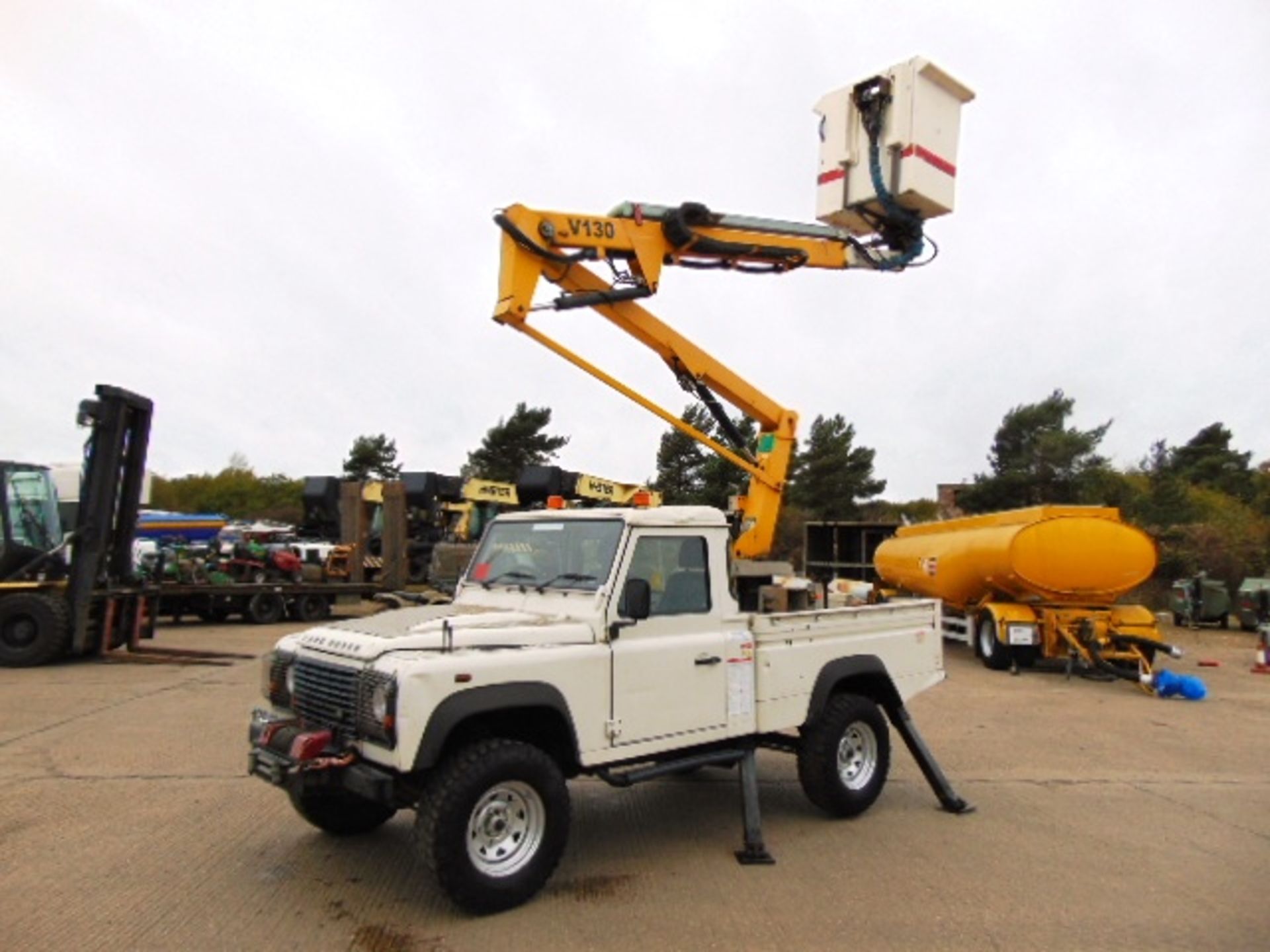 Land Rover Defender 110 High Capacity Cherry Picker - Image 3 of 34