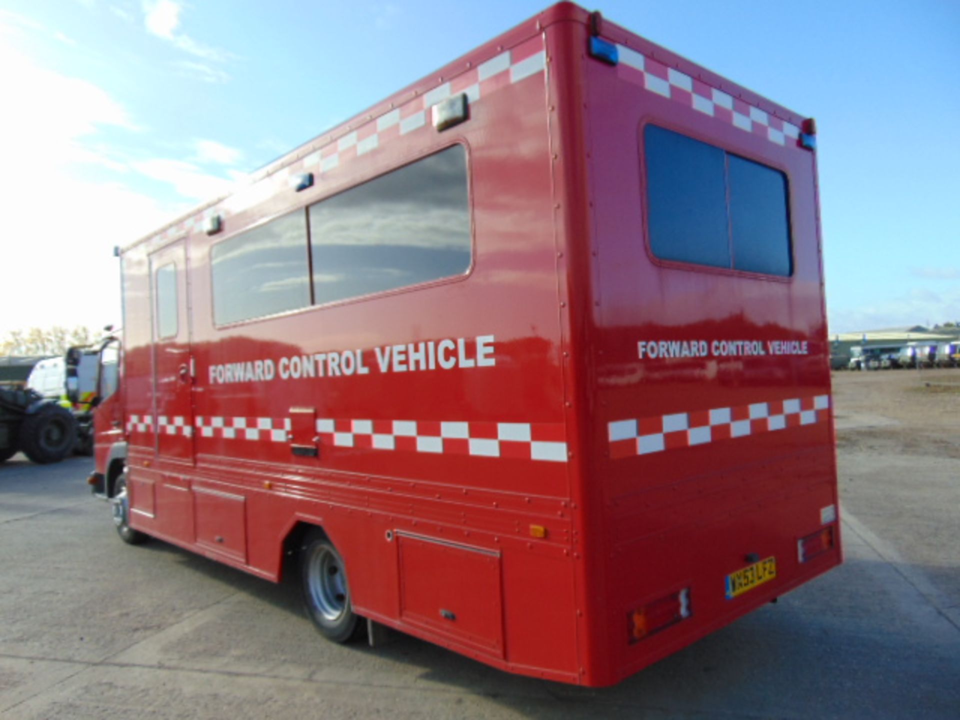 2003 Mercedes 815 4x2 Forward Control Vehicle - Image 8 of 33