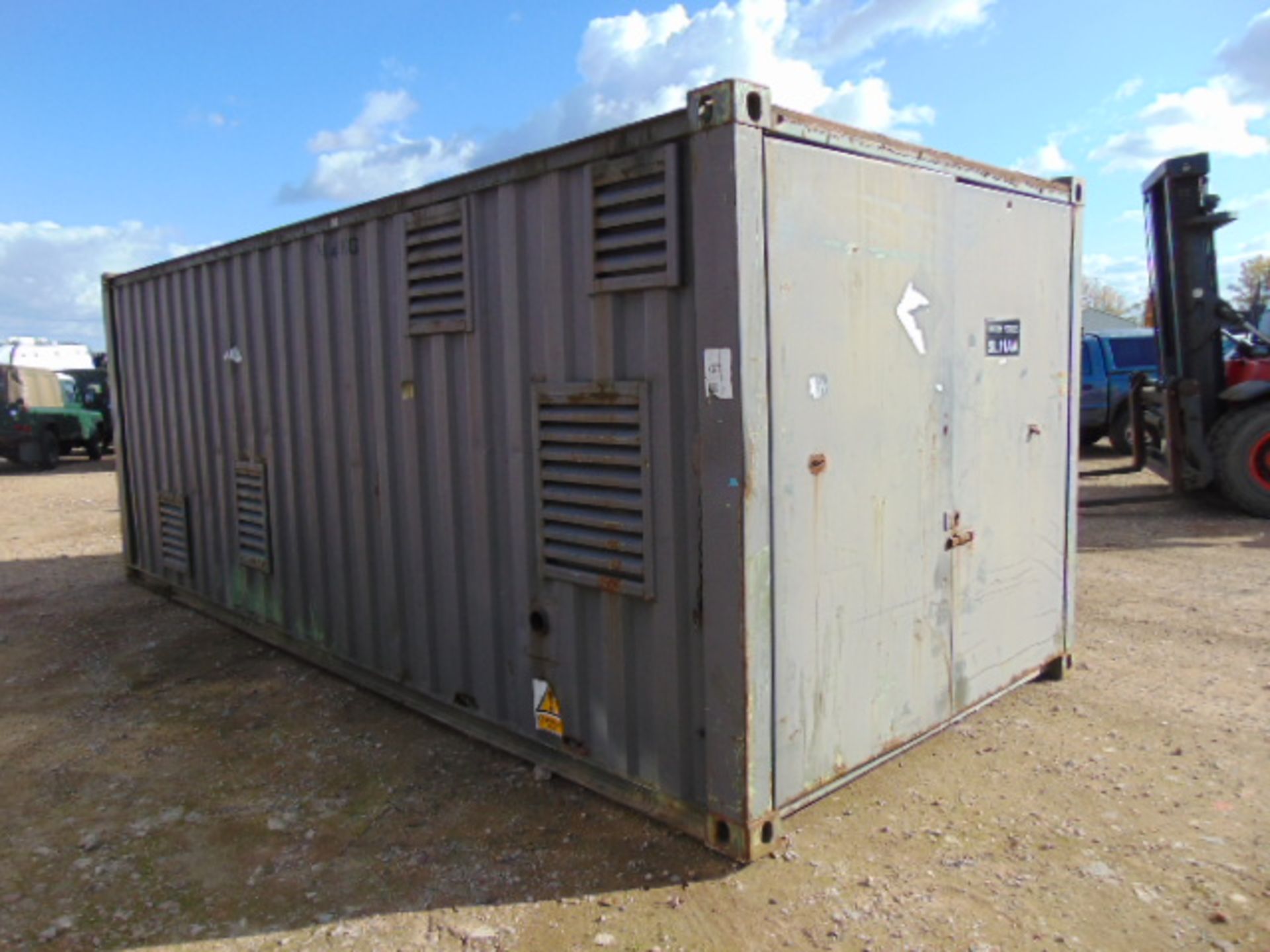 Demountable Containerised HGV Tyre Repair Facility - Image 25 of 26