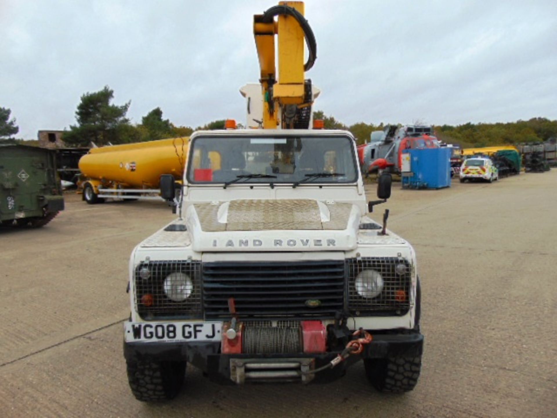 Land Rover Defender 110 High Capacity Cherry Picker - Image 5 of 34