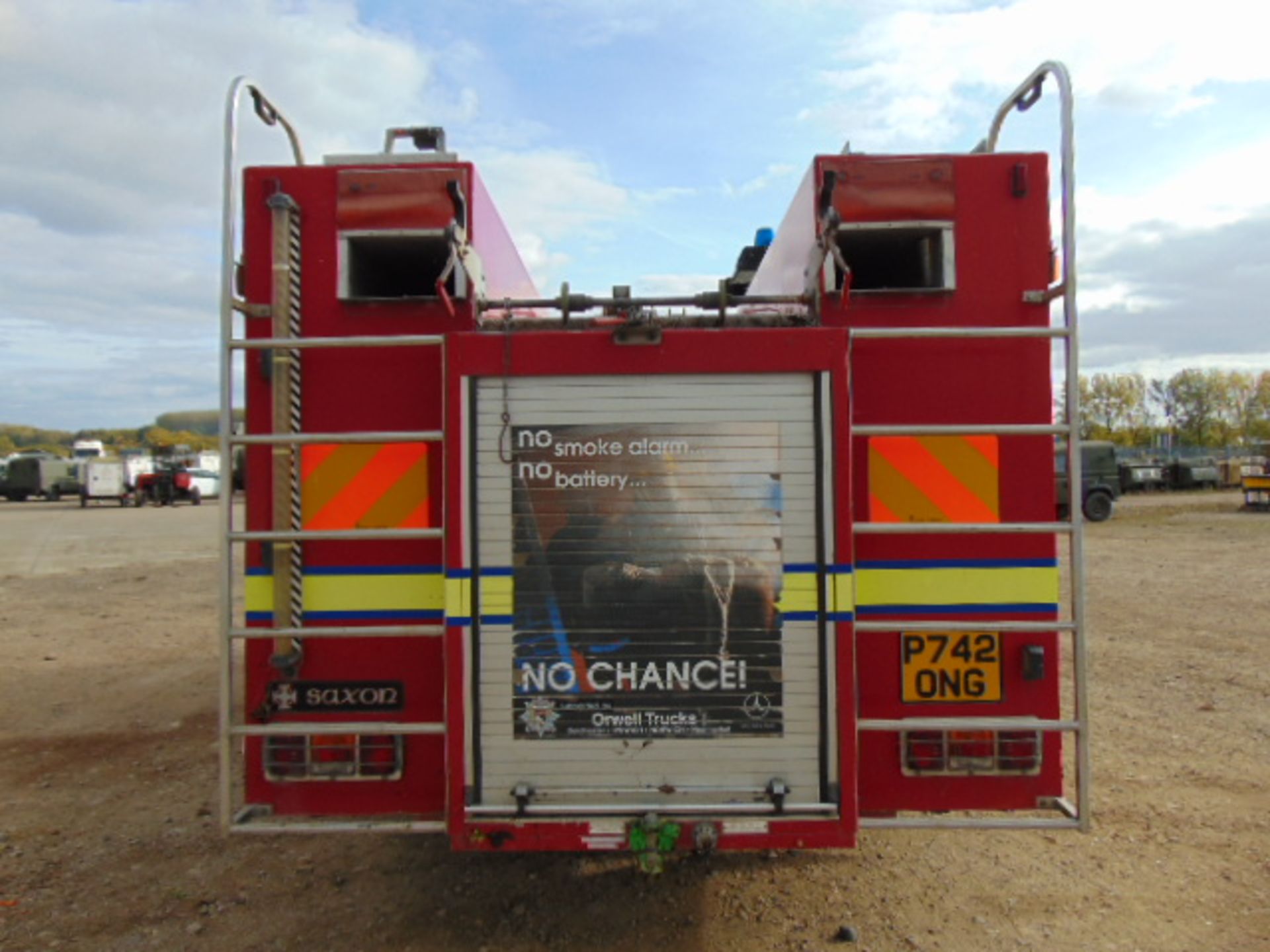 Mercedes 1124 Saxon Fire Engine - Image 6 of 23