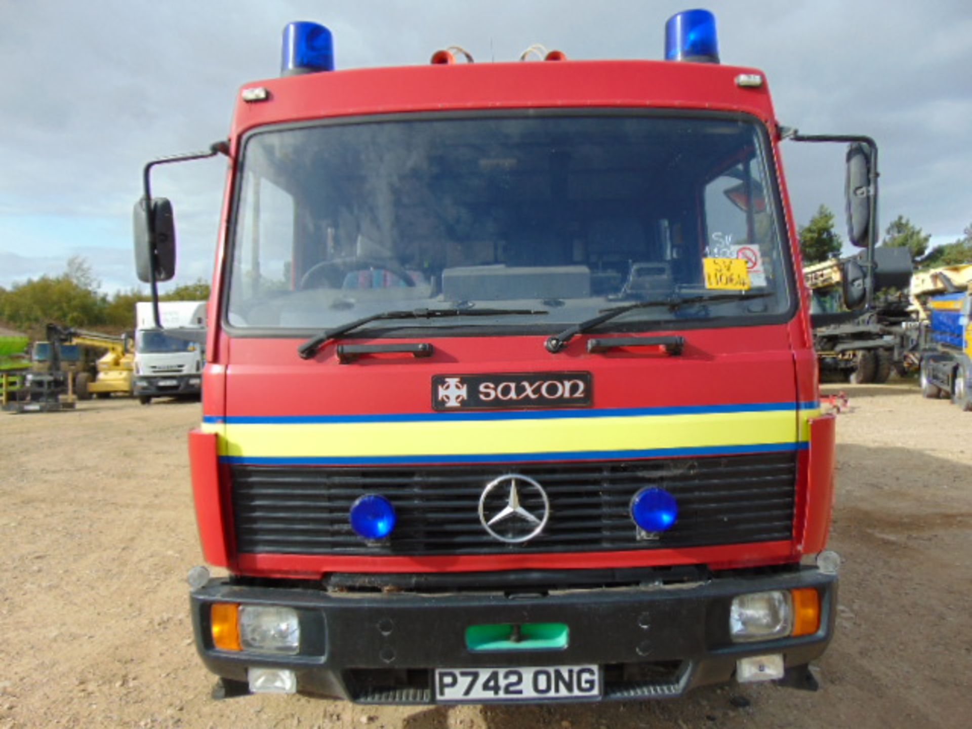 Mercedes 1124 Saxon Fire Engine - Image 2 of 23