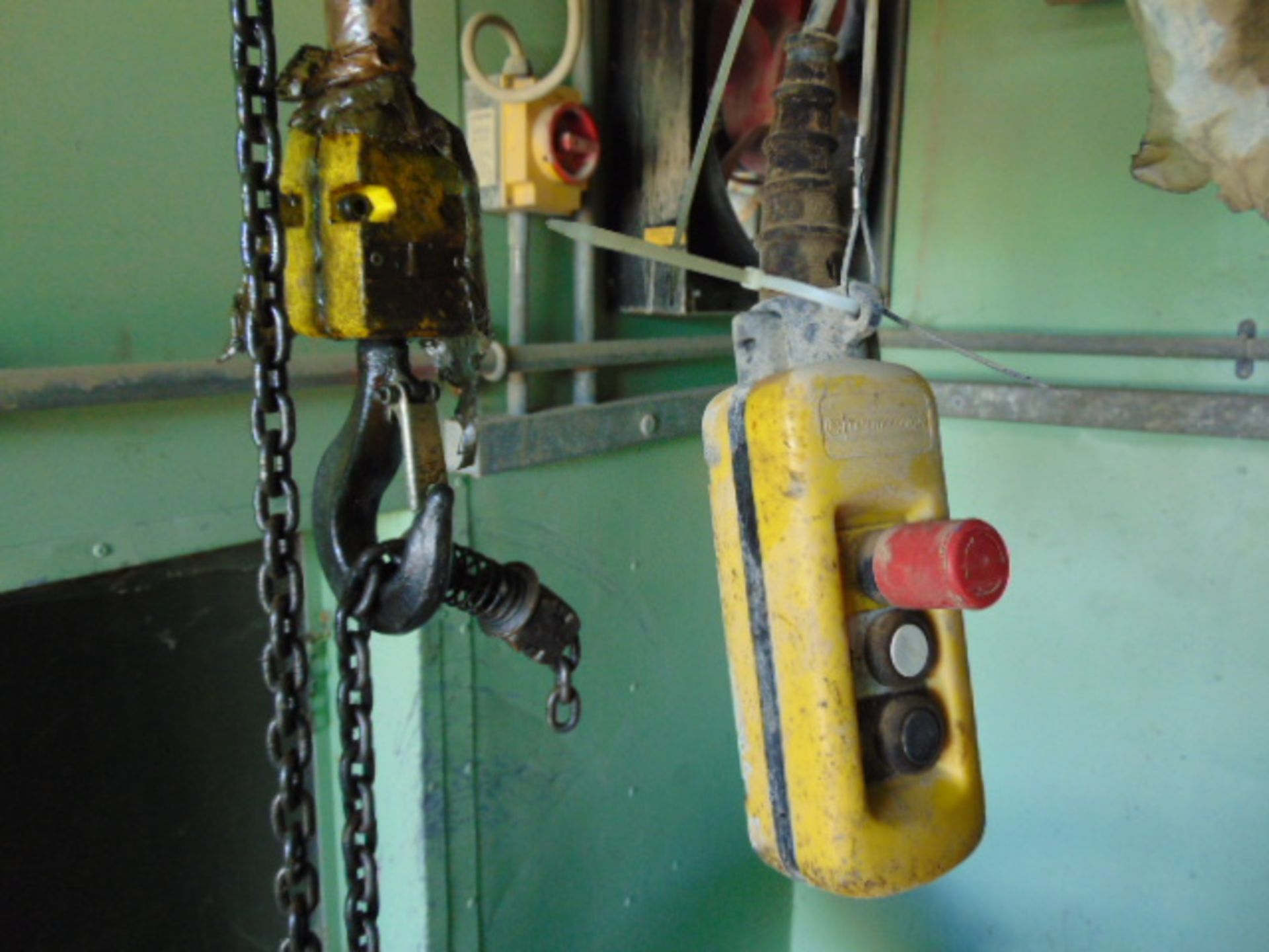 Demountable Containerised HGV Tyre Repair Facility - Image 17 of 26