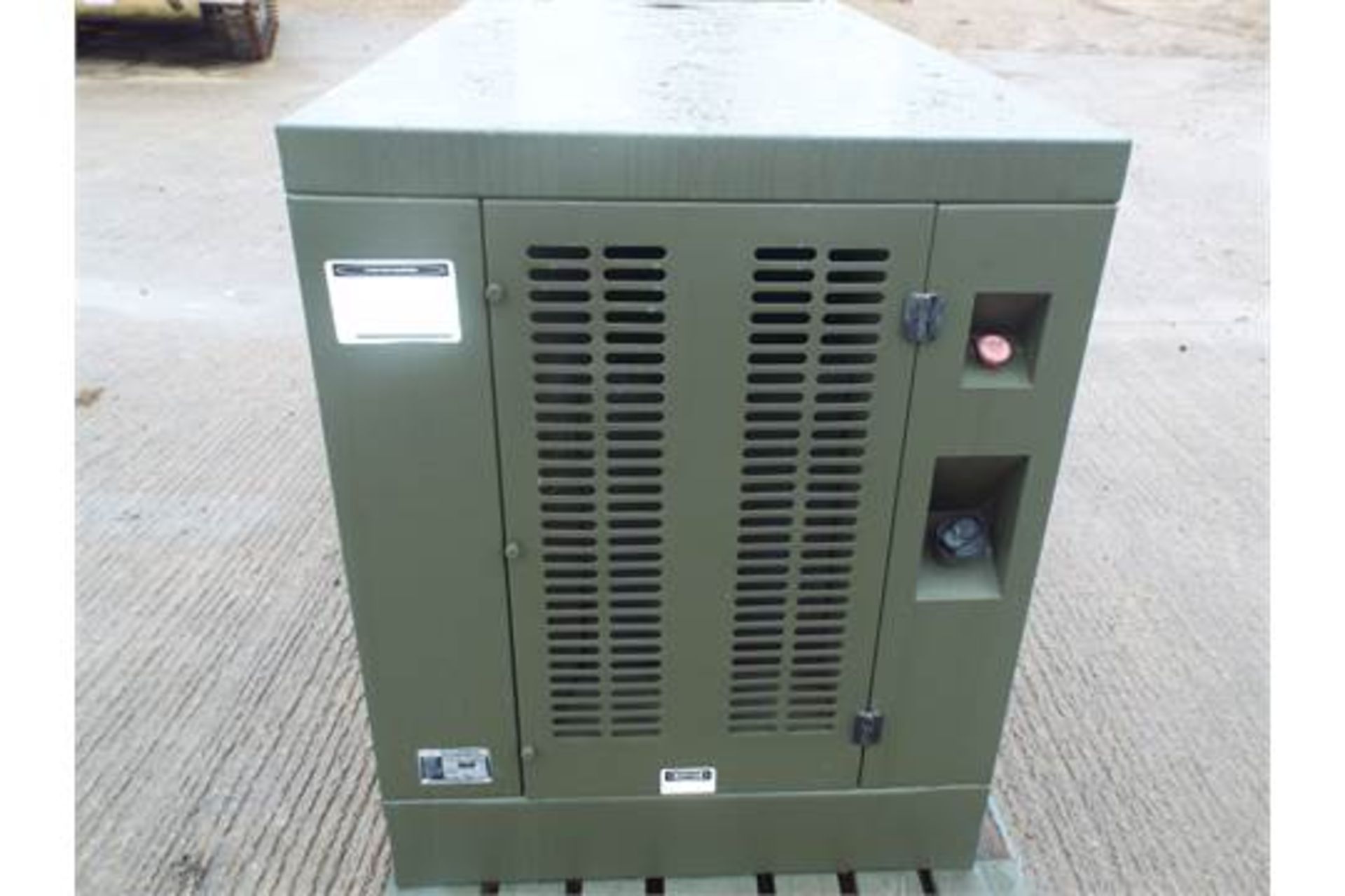 Hyundai DHYISKSE 12 KVA Single Phase Diesel Generator - Image 5 of 17