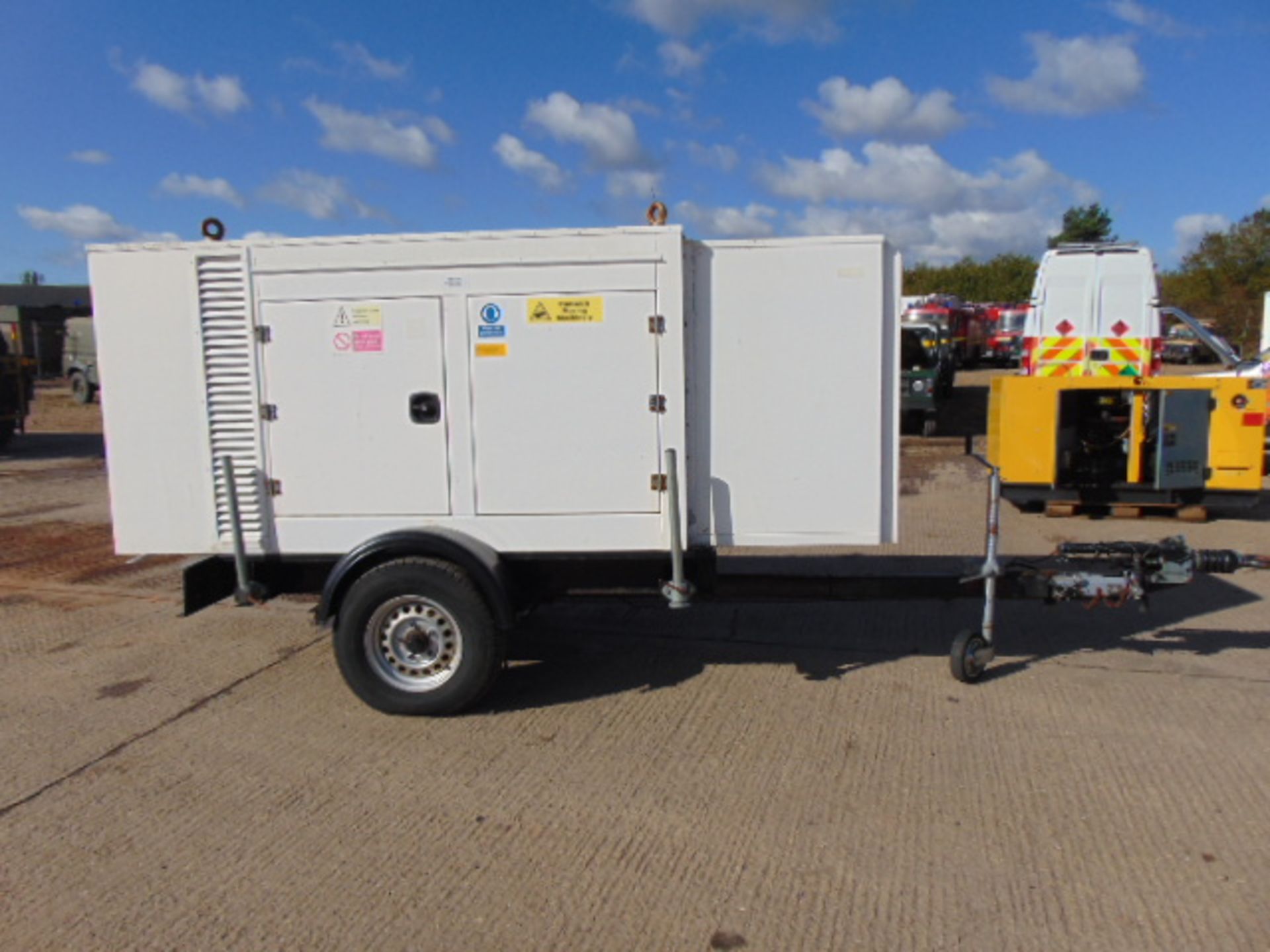 Woodlands Mecc Alte Spa ECO 32 61 KVA 3 Phase Silent Perkins Diesel Powered Generator Set - Image 5 of 19