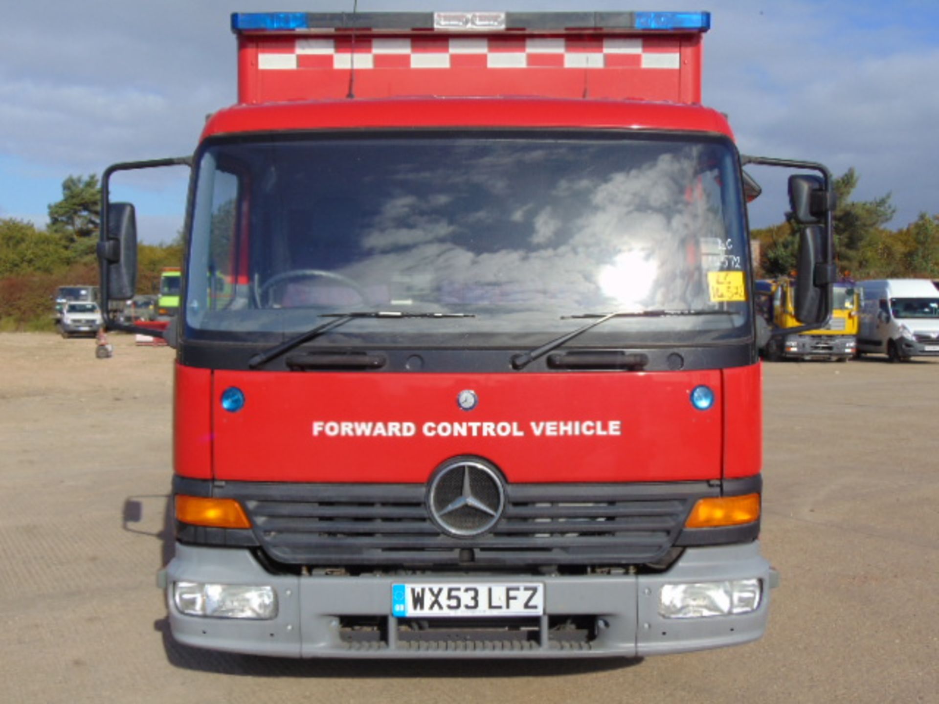 2003 Mercedes 815 4x2 Forward Control Vehicle - Image 2 of 33