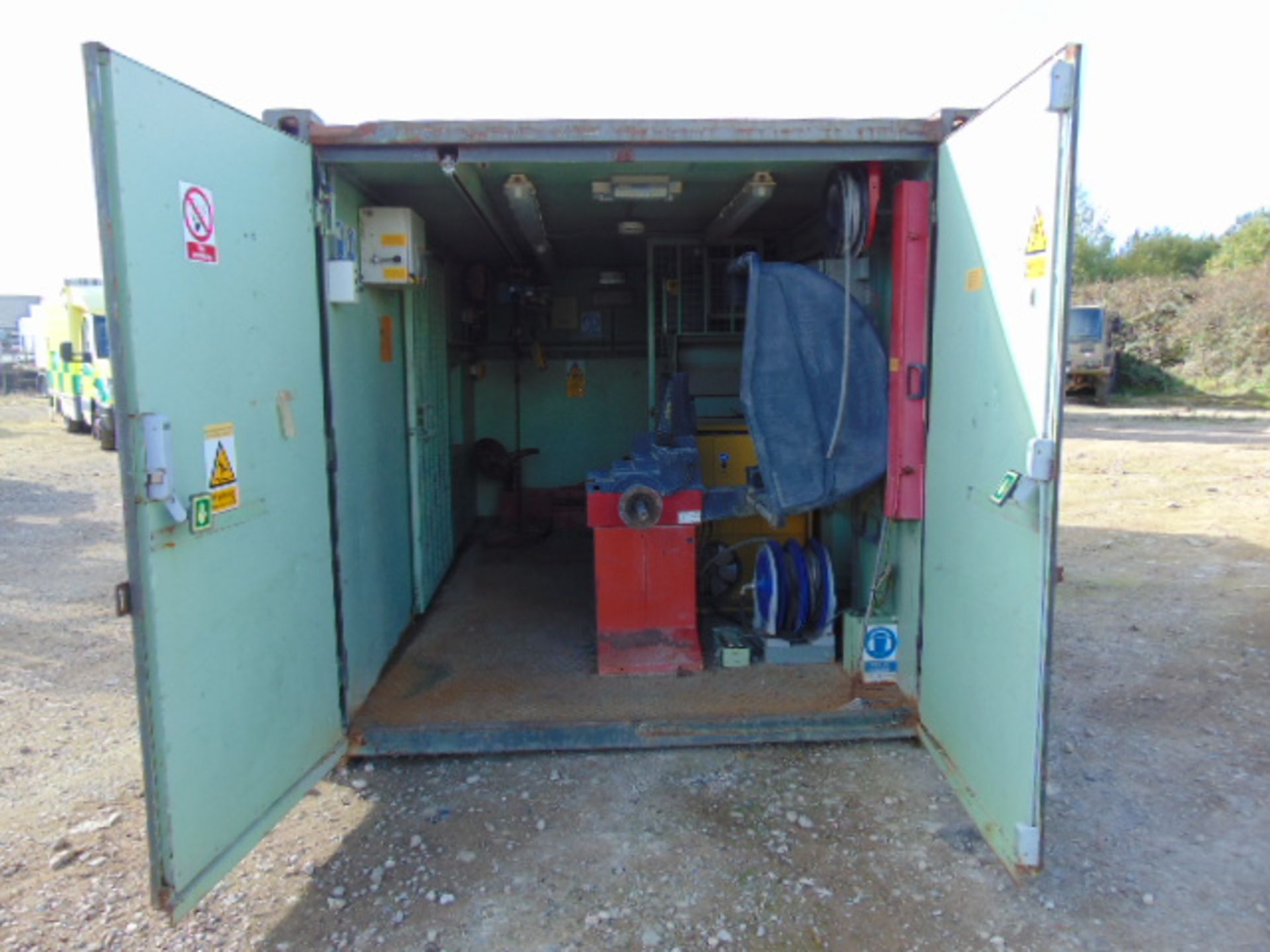 Demountable Containerised HGV Tyre Repair Facility - Image 21 of 26