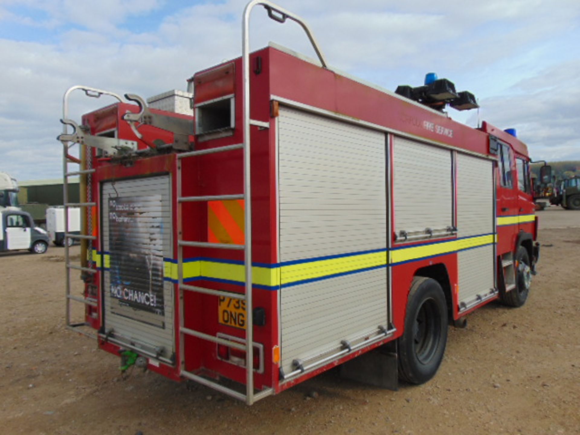 Mercedes 1124 Saxon Fire Engine - Image 7 of 21