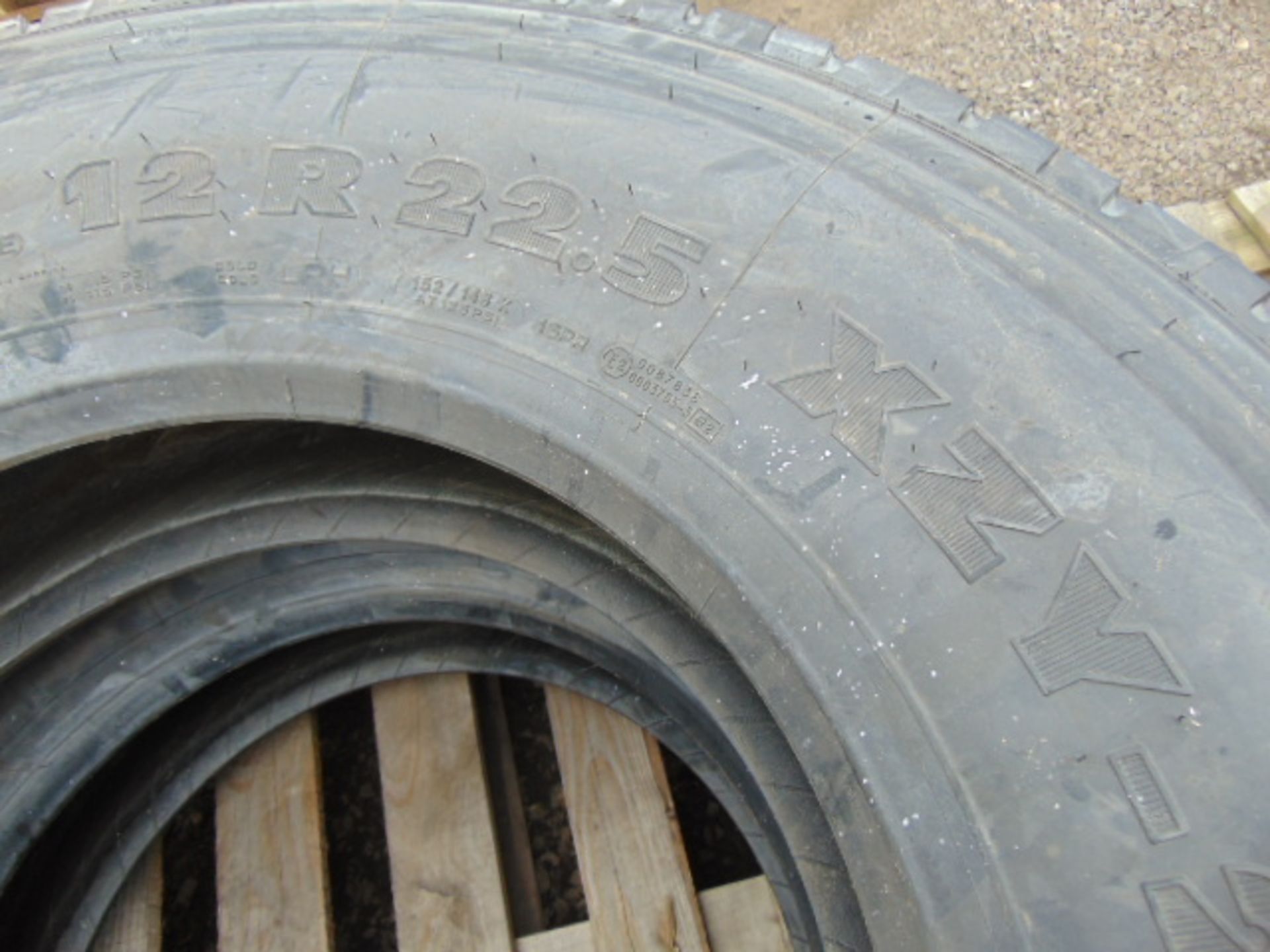 2 x Michelin 12R 22.5 XZY-2 Tyres - Image 5 of 5