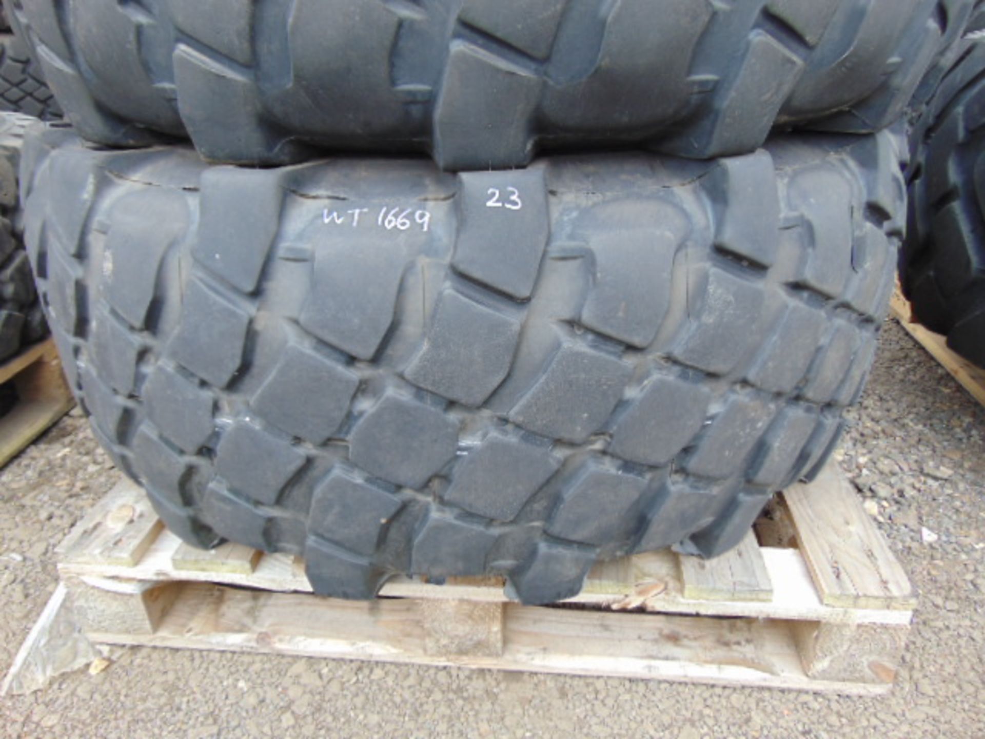 3 x Michelin XML 475/80 R20 Tyres - Image 3 of 6