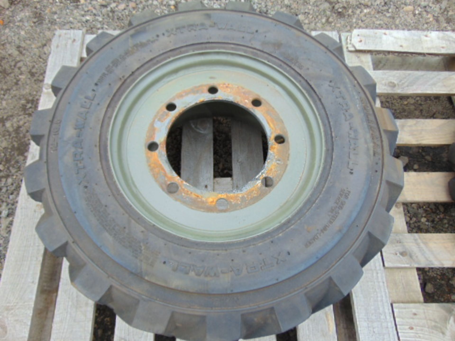 2 x Solideal Xtra-Wall 12-16.5 Tyres with 8 stud rims - Image 4 of 7