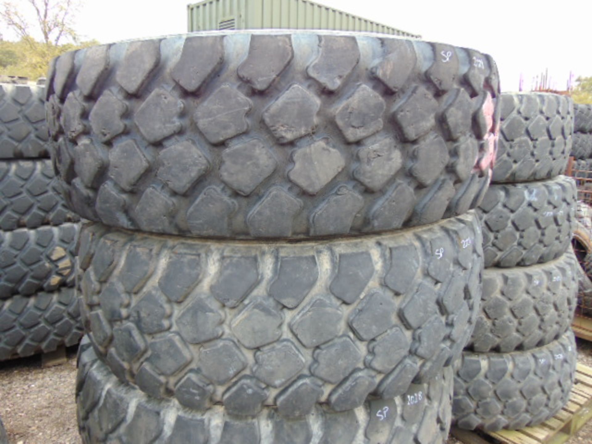 4 x Michelin XZL 395/85 R20 Tyres - Image 2 of 6