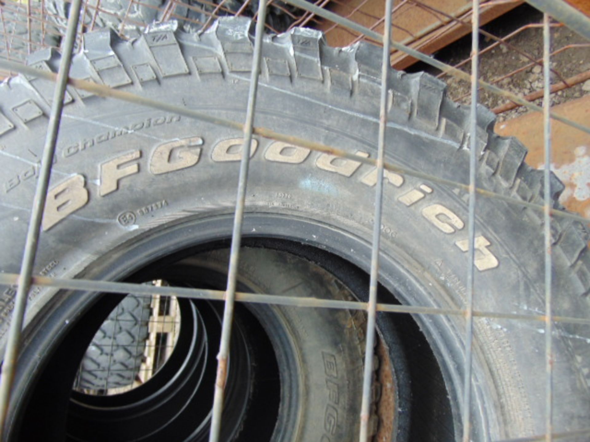 4 x BF Goodrich Mud-Terrain LT285/75 R16 Tyres - Image 5 of 6