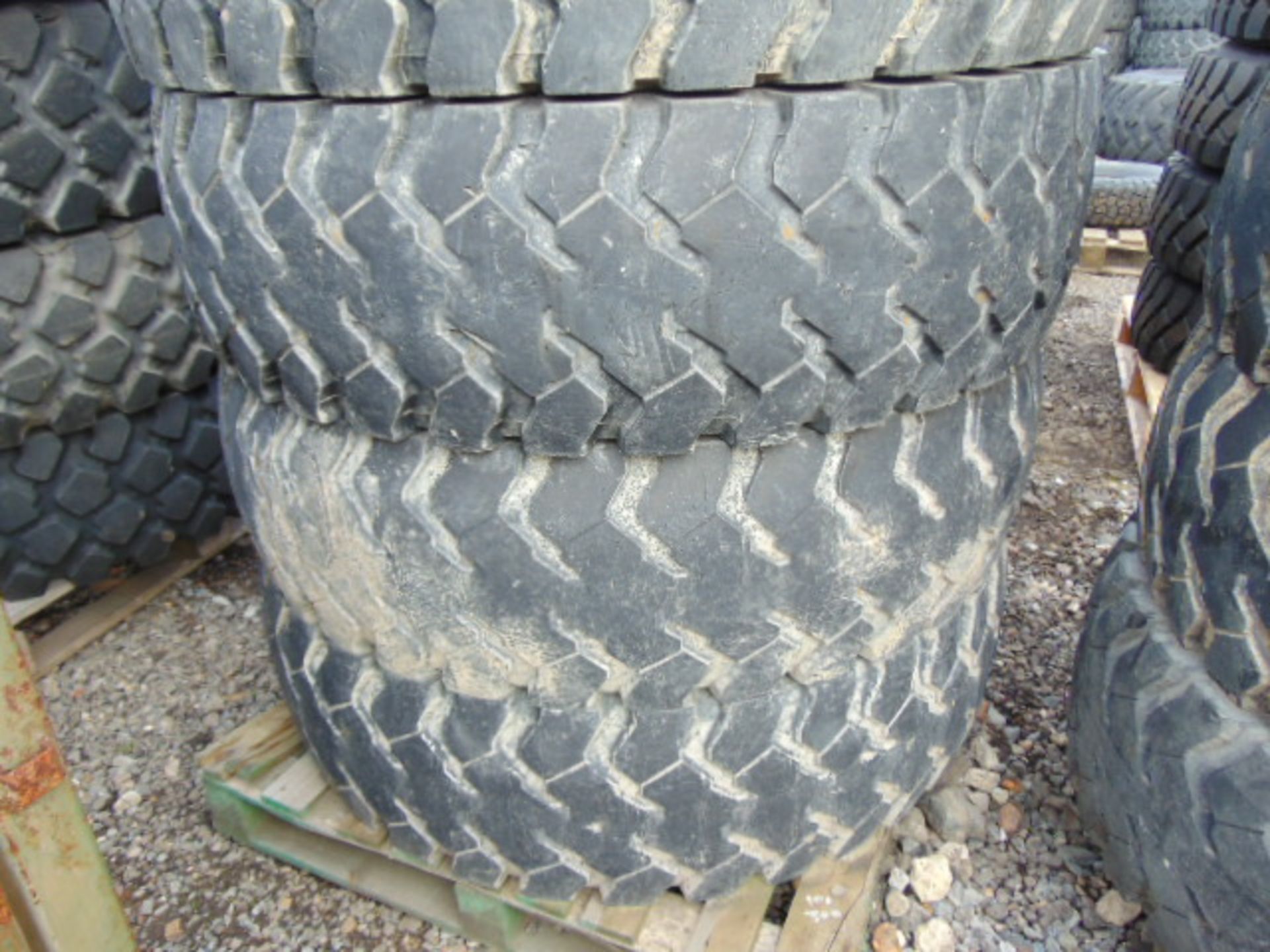 5 x Continental 14.00 R20 Tyres - Image 3 of 5