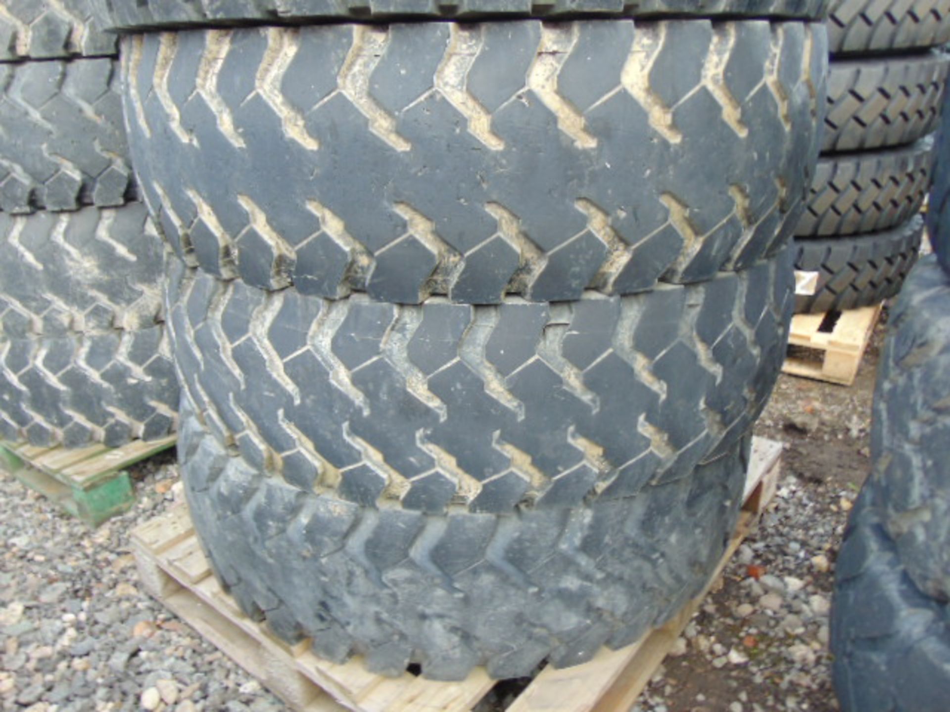 5 x Continental 14.00 R20 Tyres - Image 3 of 6