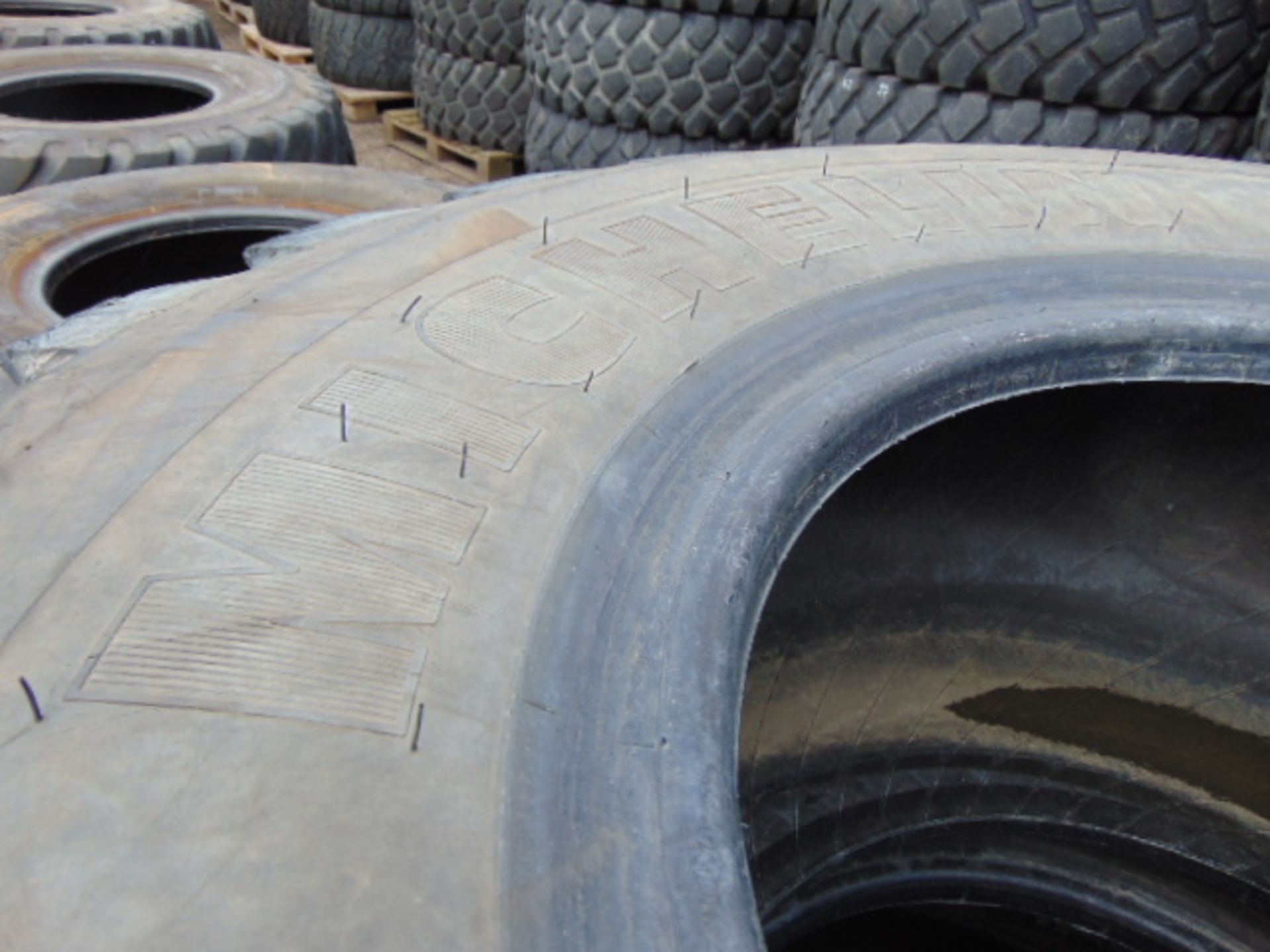 2 x Michelin 20.5 R25 XTLA Tyres - Image 4 of 5