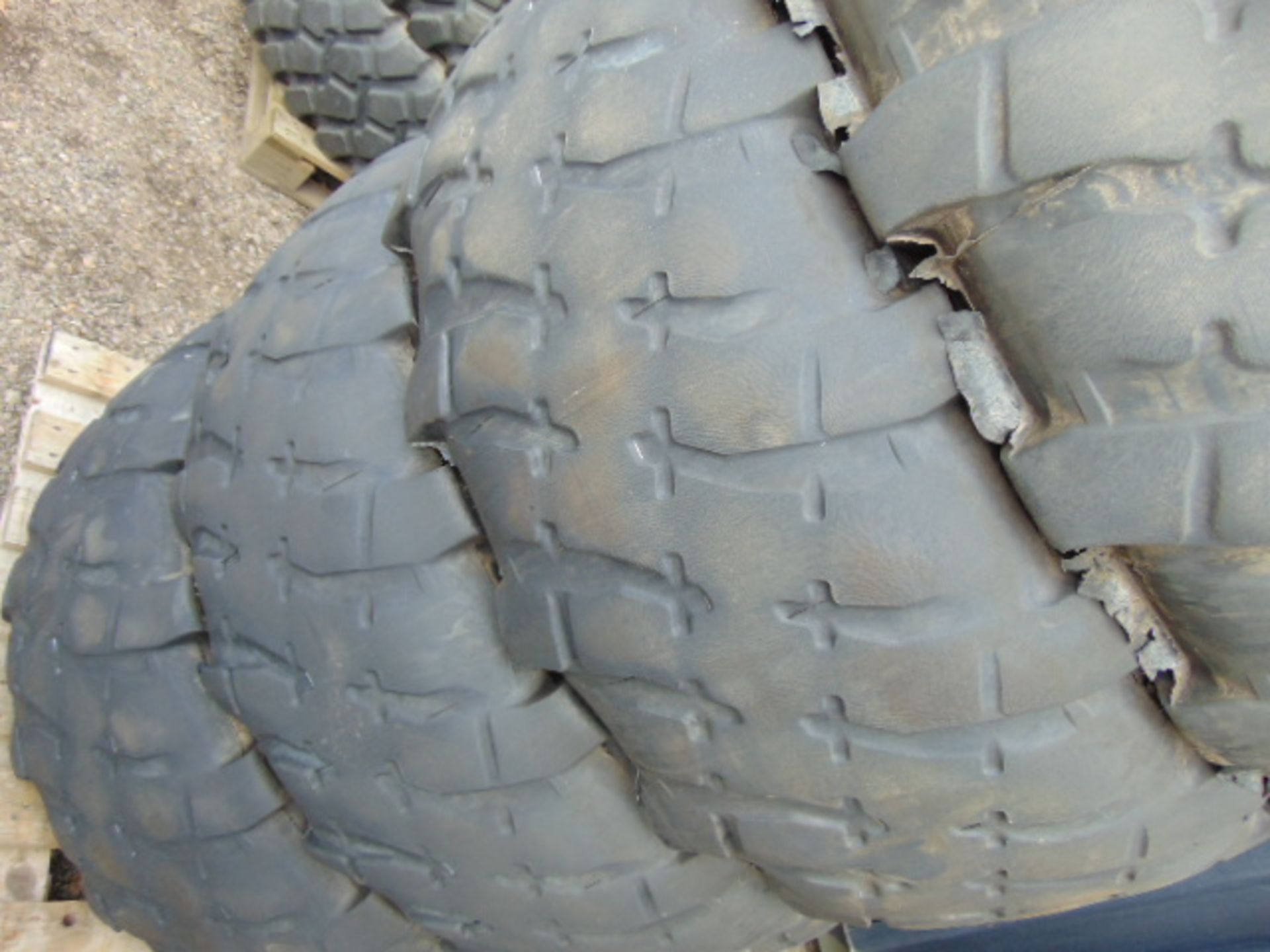 4 x Michelin XML 475/80 R20 Tyres - Image 4 of 6