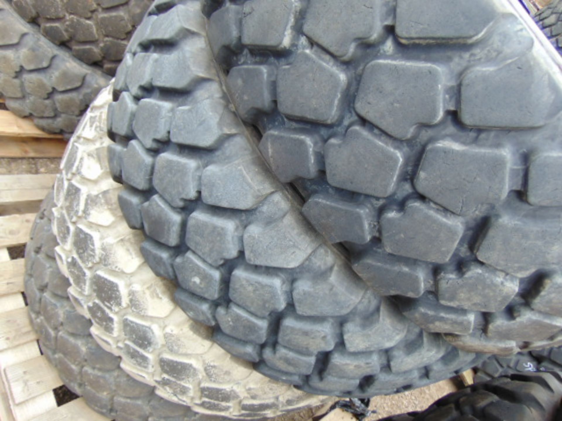 4 x Michelin 365/85 R20 XZL Tyres - Image 4 of 6